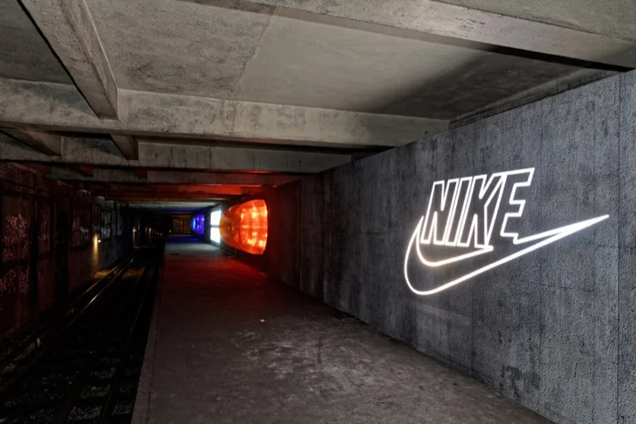 490-paris-metro-station-celebrates-air-max-day-0.jpg