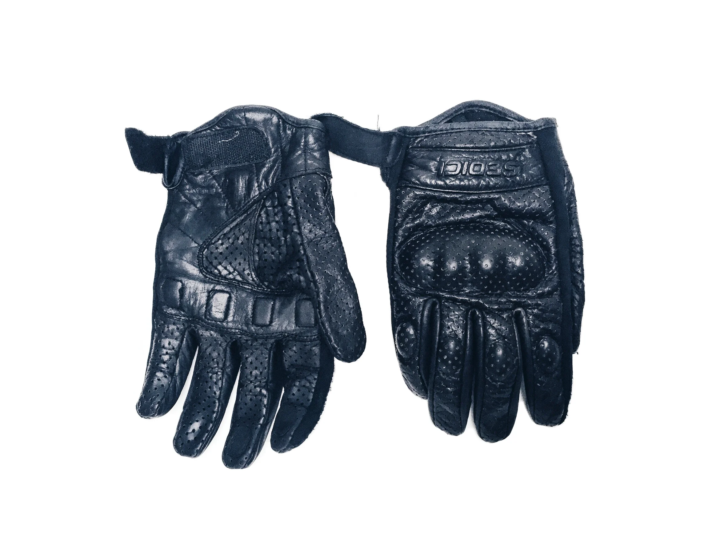 studio-gloves.jpg