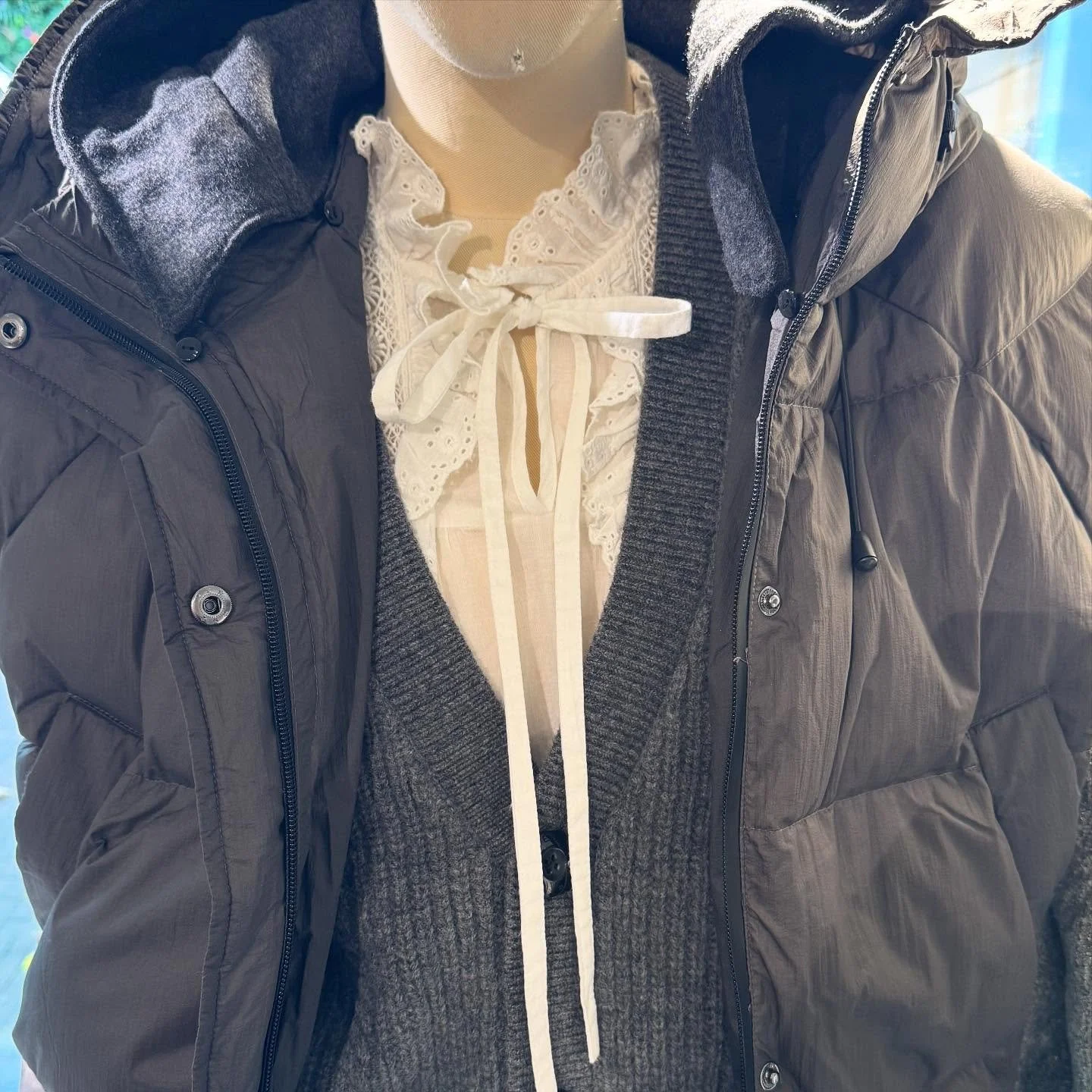 Winter is coming 🪵🍄❄️☁️🍂😊! 

We maken snel weer meer foto&rsquo;s maar er komen elke dag zoveel dozen binnen met hele leuke collectie dat we aan het uitpakken zijn!! Komen jullie kijken? 😘😘