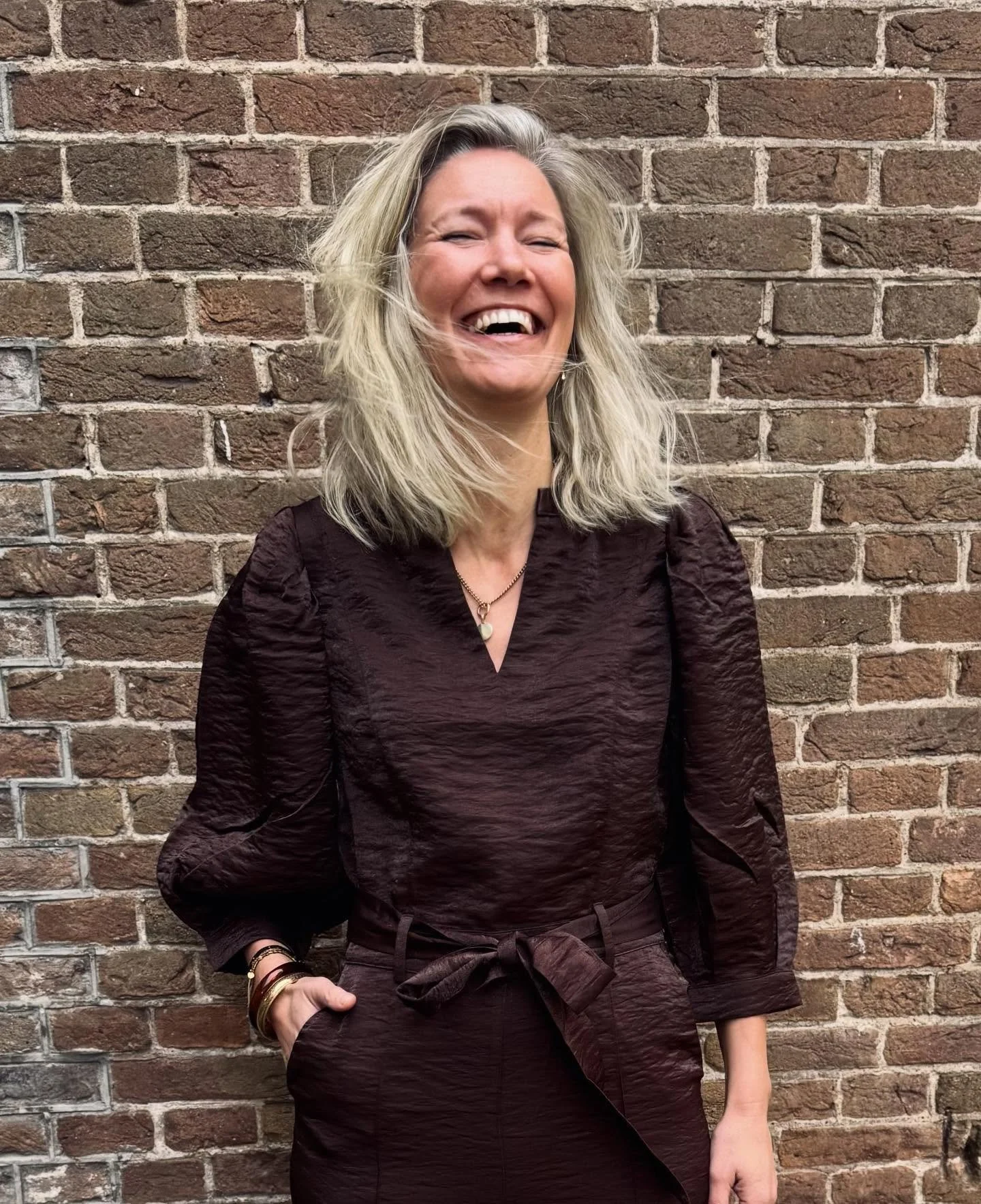 Bijna weekend 😃!
Ga je iets leuks doen? Trek dit mooie pak aan van Aaiko 🤎

&euro;159

#jumpsuit #in1keerklaar #shine #brown #newarrivals