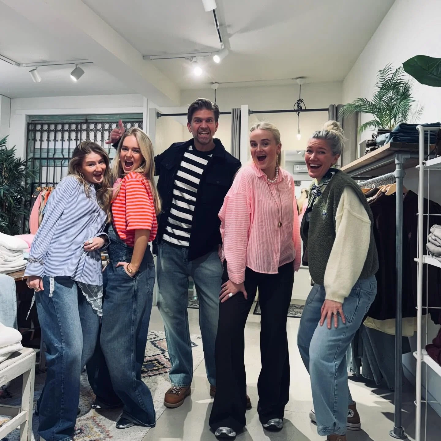 Happy (valentine ❤️) Saturday!!

Heel veel liefde van ons 😘😘