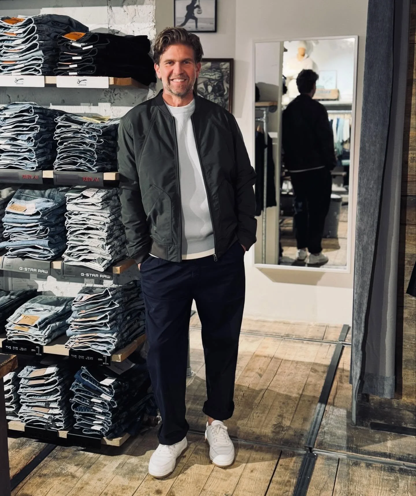 Outfit of today (or tomorrow 😉)!

- chino Kuyichi &euro;139
- trui Matinique &euro;139
- jas G-star &euro;169

#menoutfits #outfitinspo