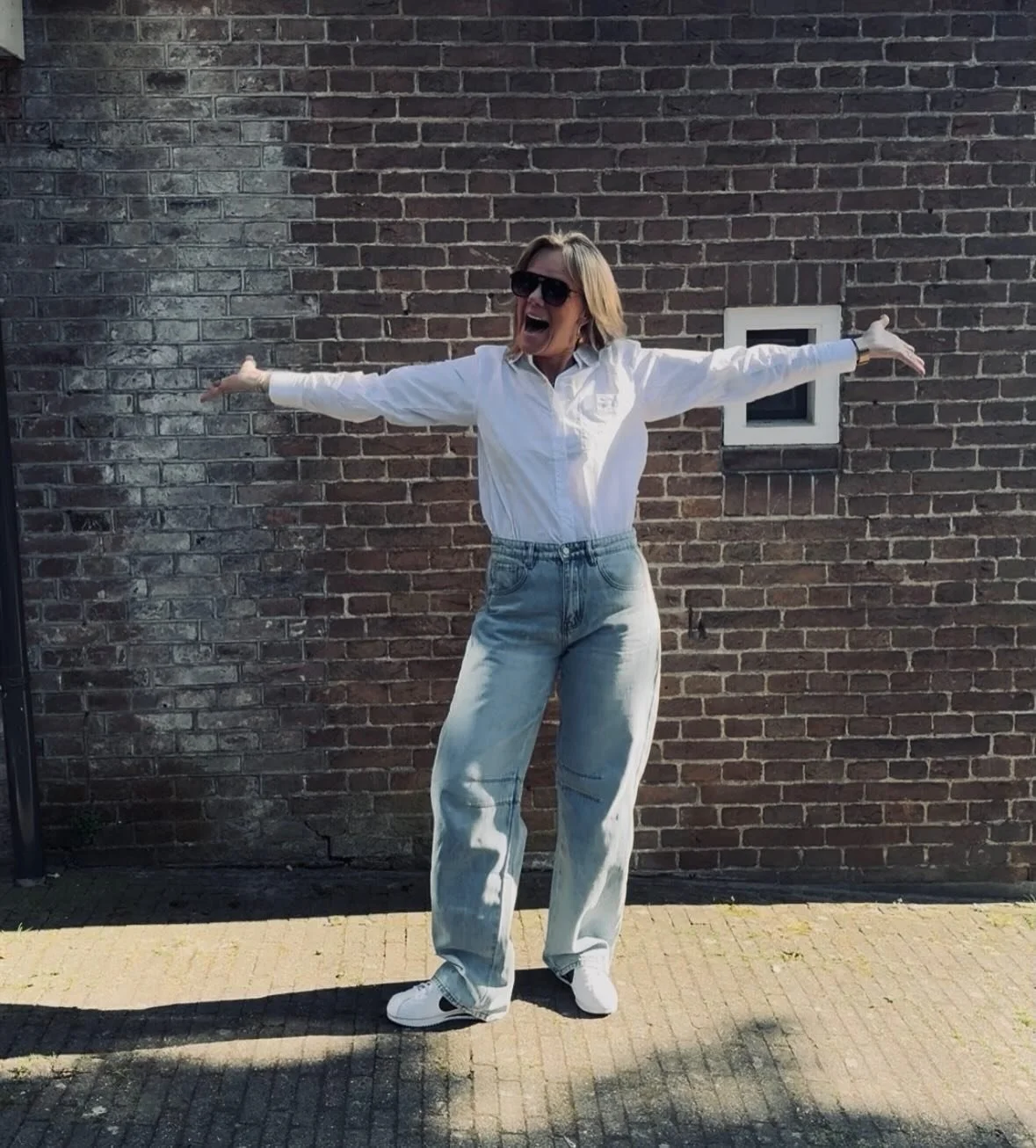 Nieuwe denim van Haute l&rsquo;amit&eacute; binnen!
Barrel model met leuke details aan de zijkant (en lekker lang 😉).

&euro;149

#hautelamite #barreljeans #denimstyle