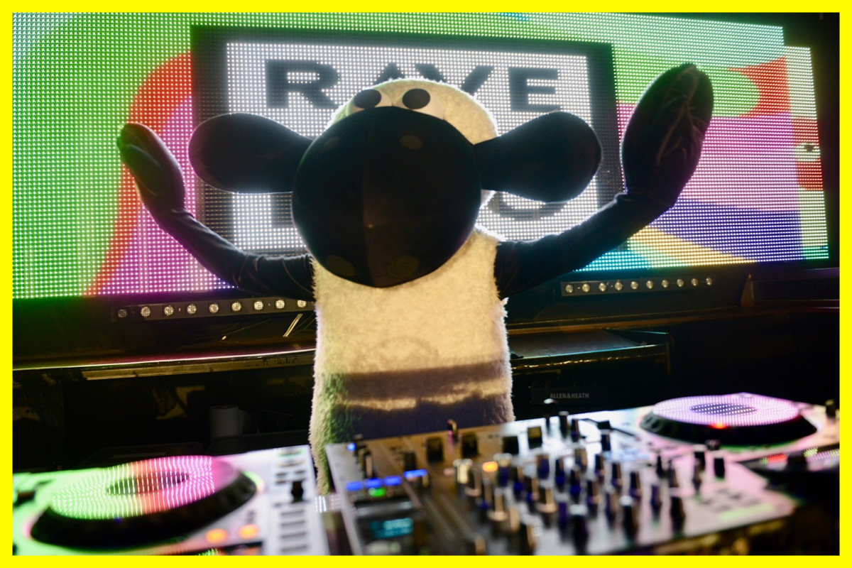 SHAUN+THE+SHEEP+RAVE-A-ROO.jpeg