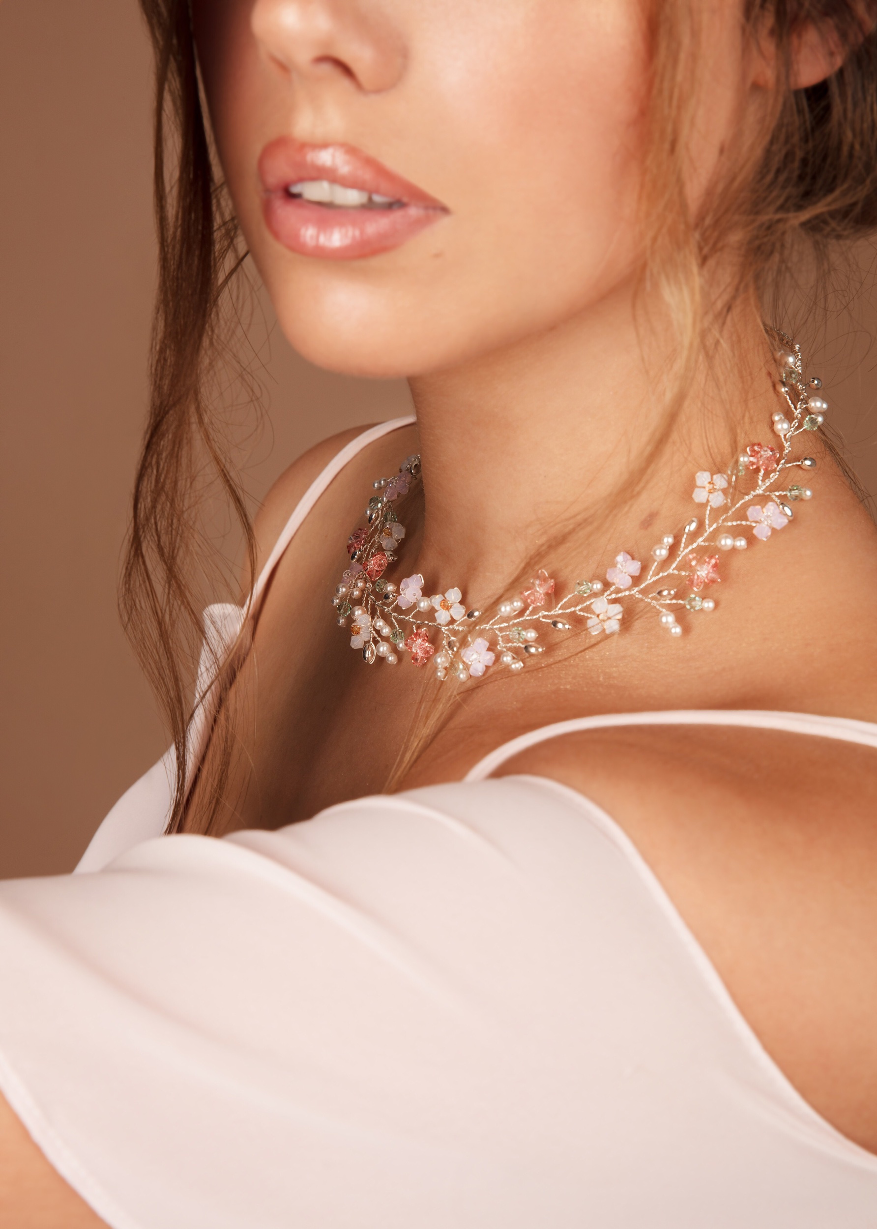 The Meadow necklace in Peony Peach