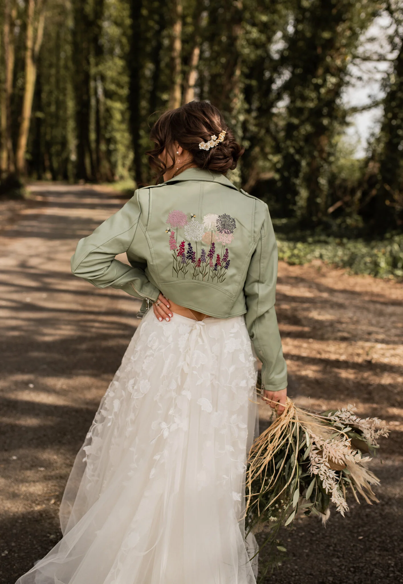 rustic luxe outdoor wedding with an edge