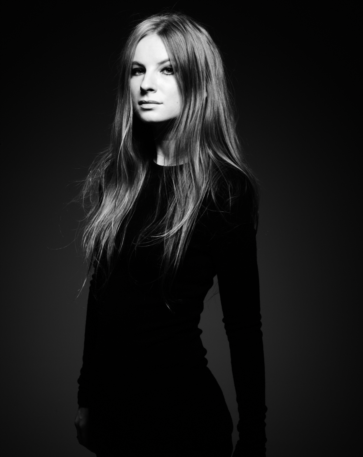 Karolina Zmarlak Headshot2.jpg