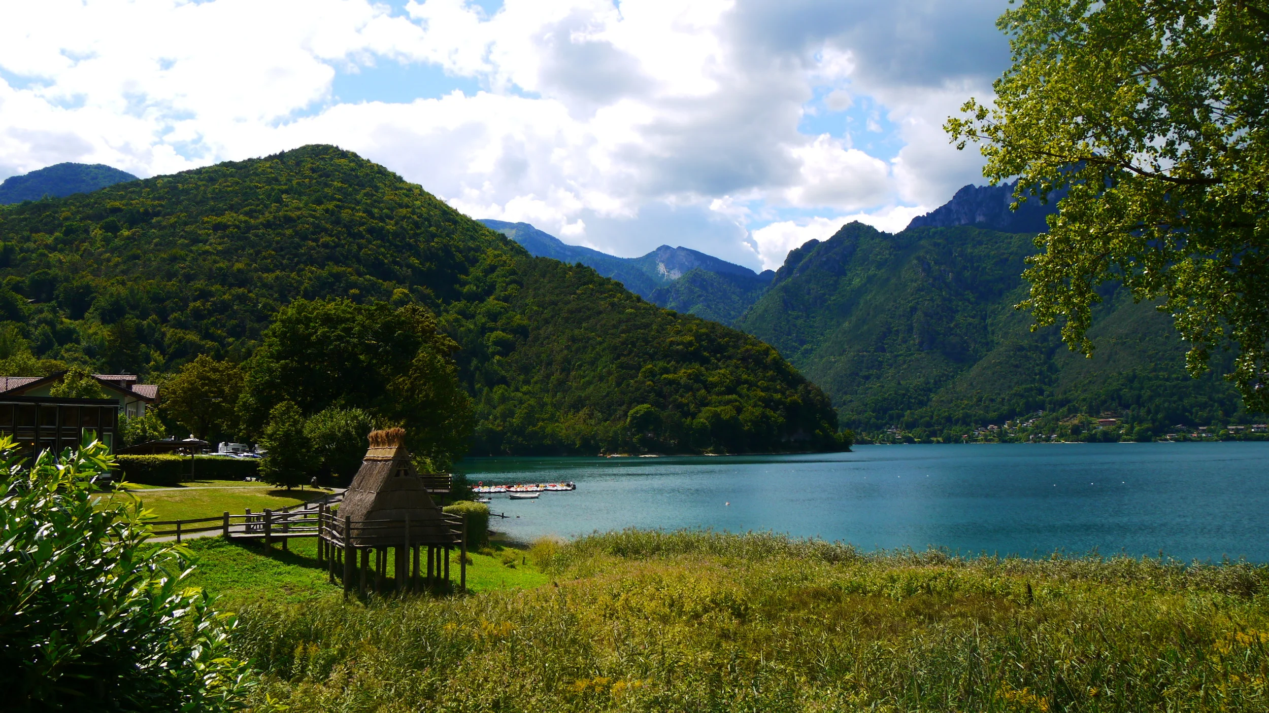 A Cabin by the Lake - Italian-Style