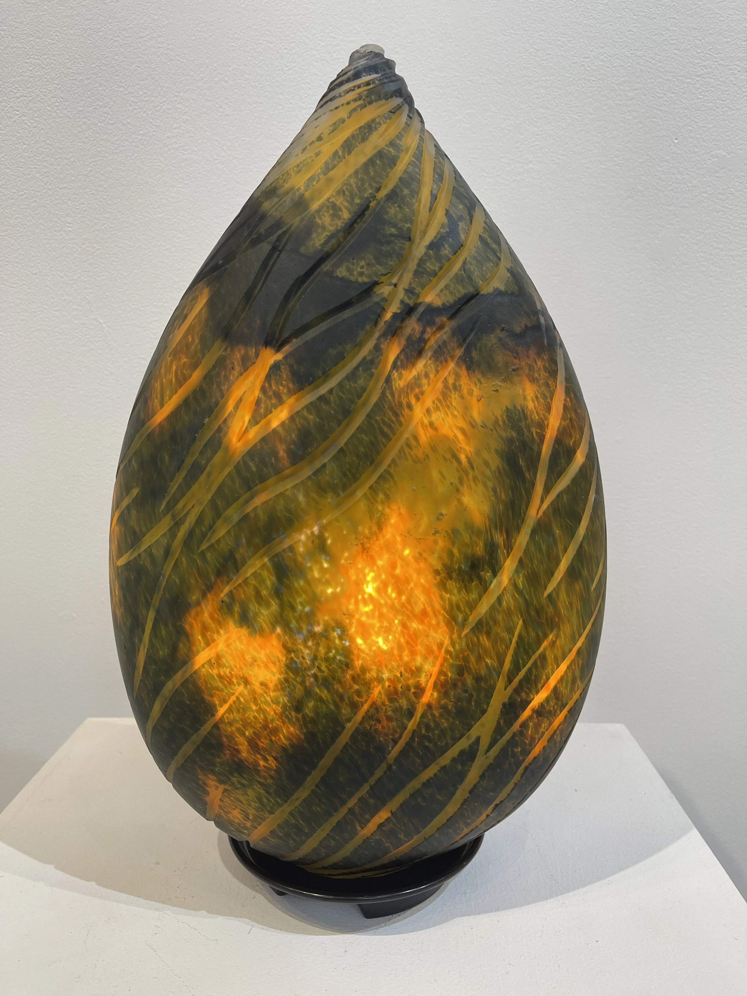 Fem - 24cm x 12cm x 40(H)cm - $1,800
