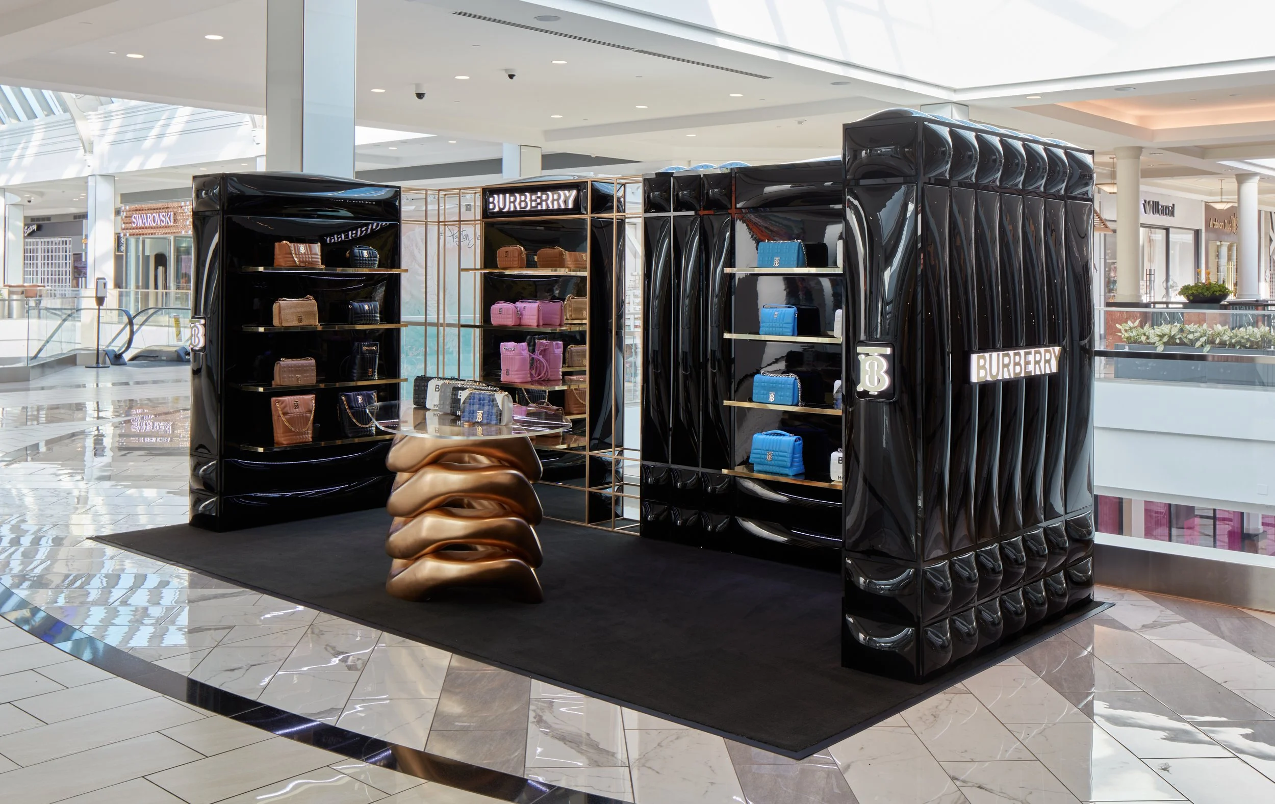 Copy of Burberry_2022_SS_KOP_2165_HDR.jpg
