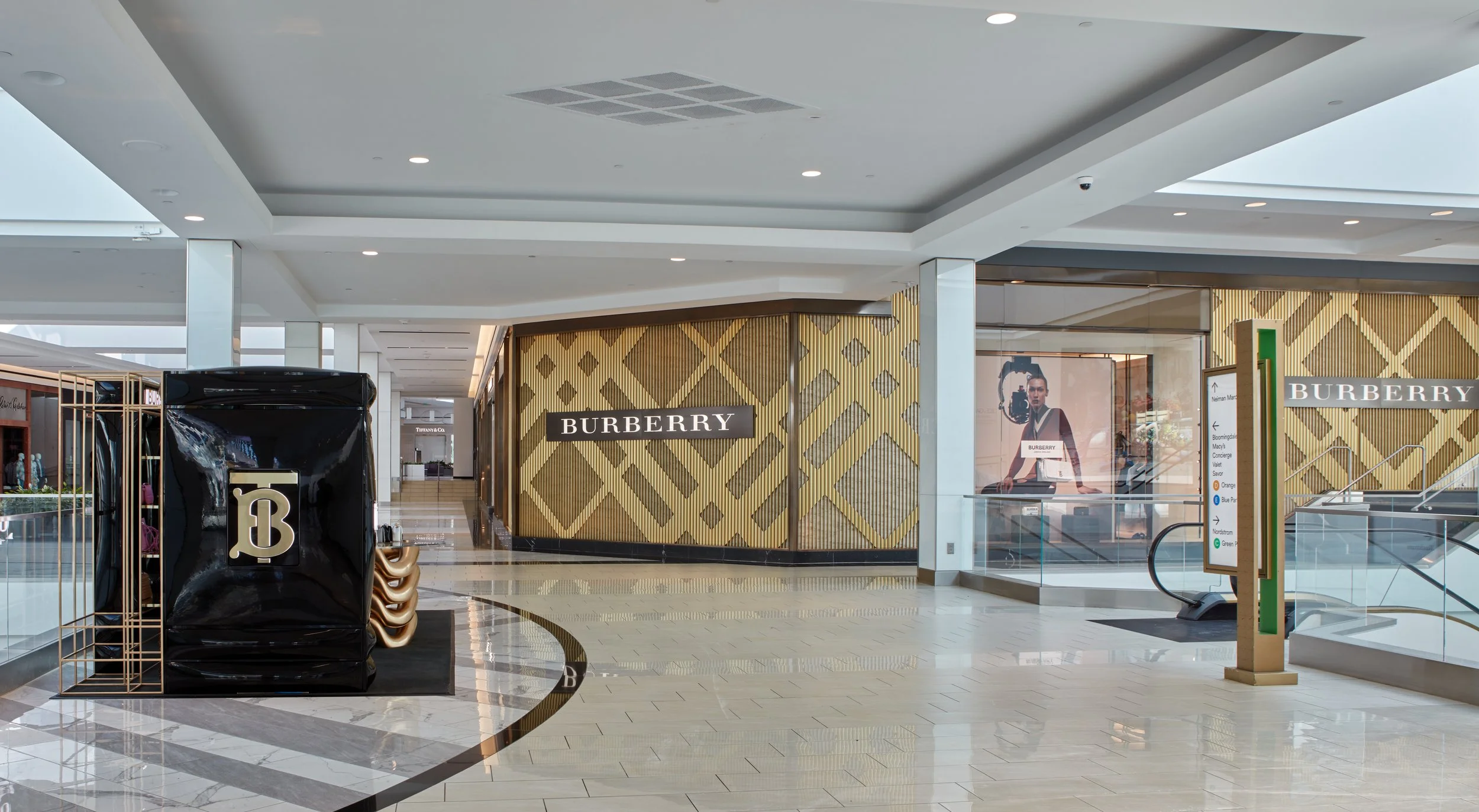 Copy of Burberry_2022_SS_KOP_2188_HDR.jpg