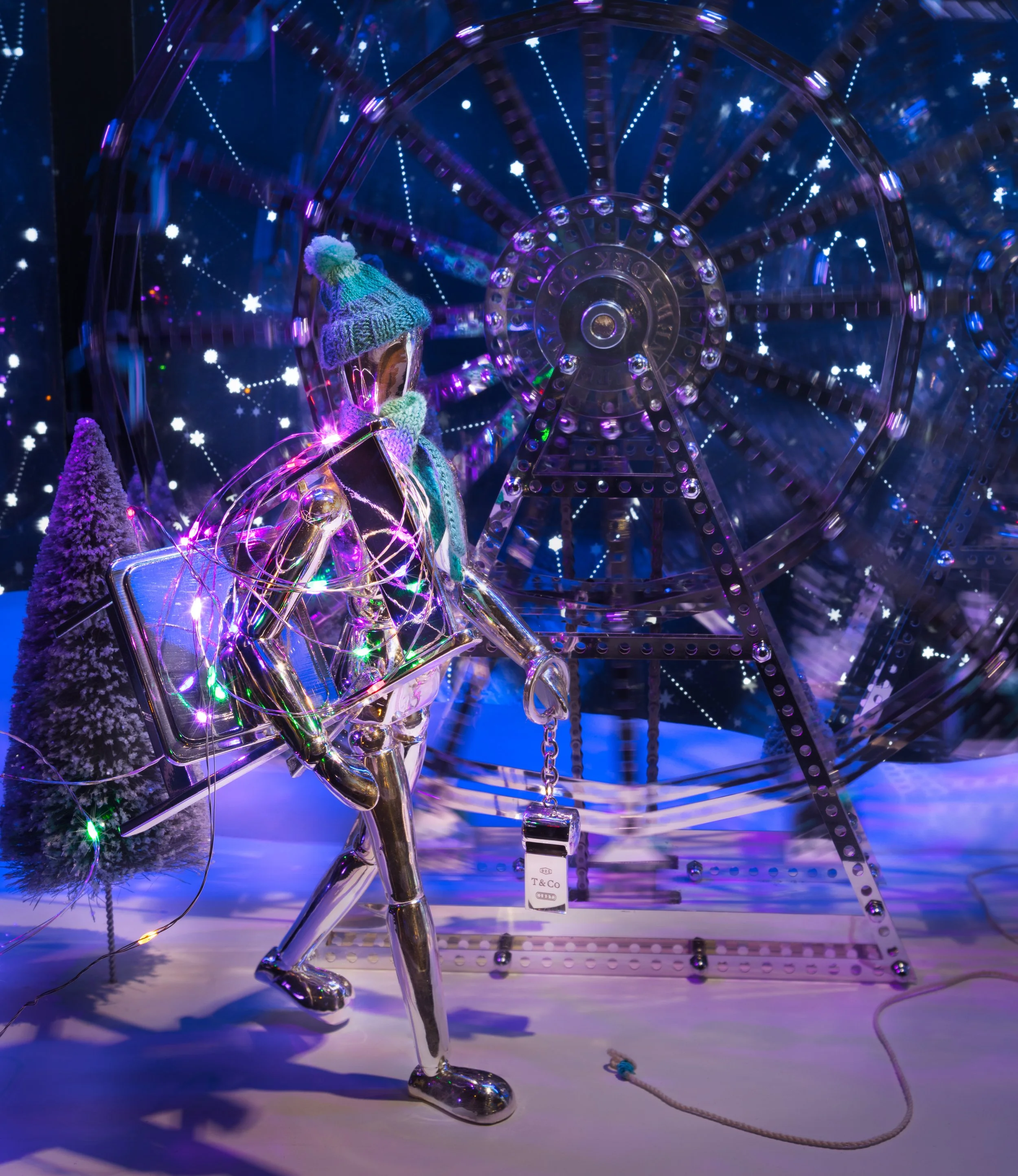0025_Tiffany_holiday2017_window_5_details (1 of 2).jpg