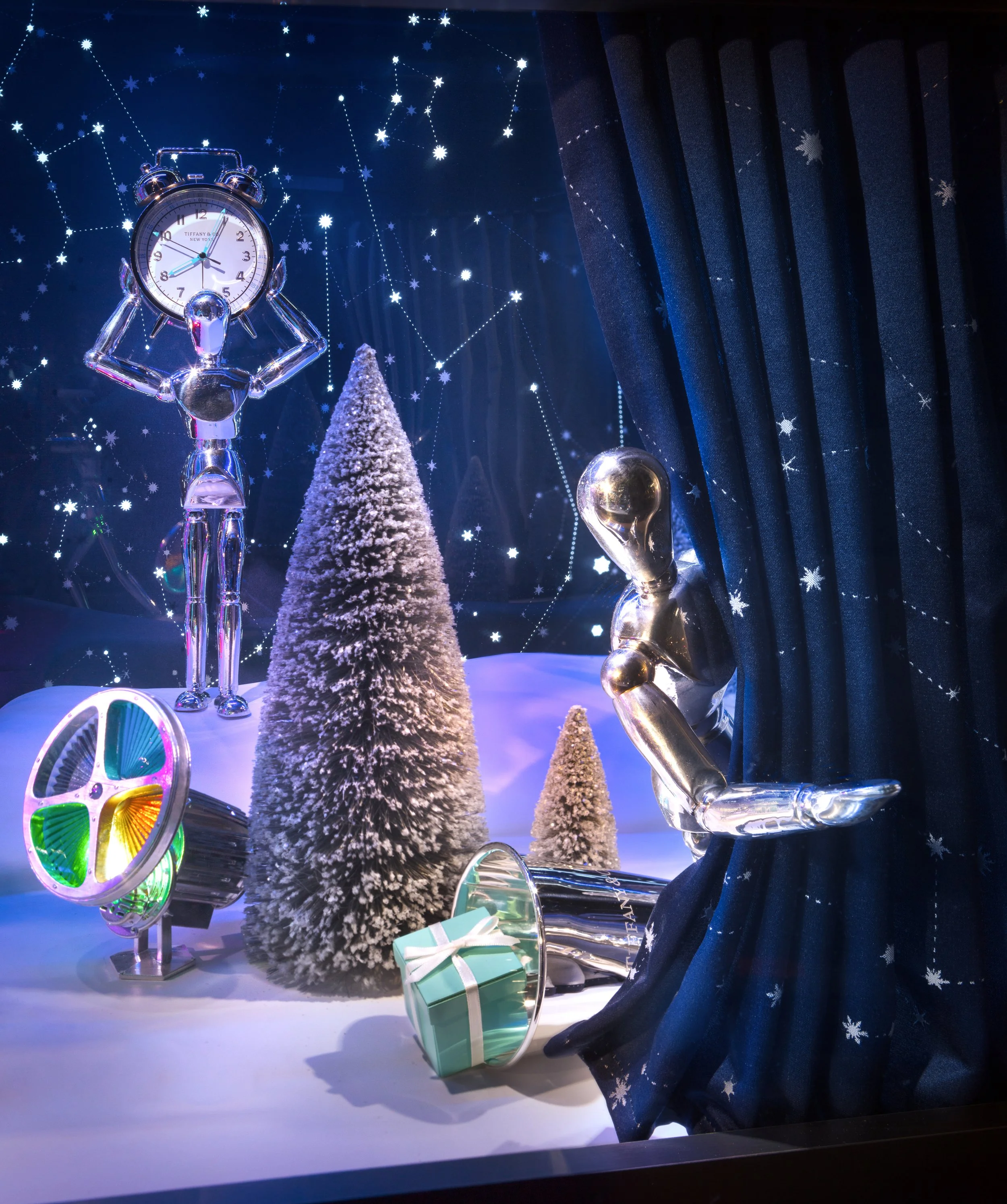 0026_Tiffany_holiday2017_window_5_details (2 of 2).jpg