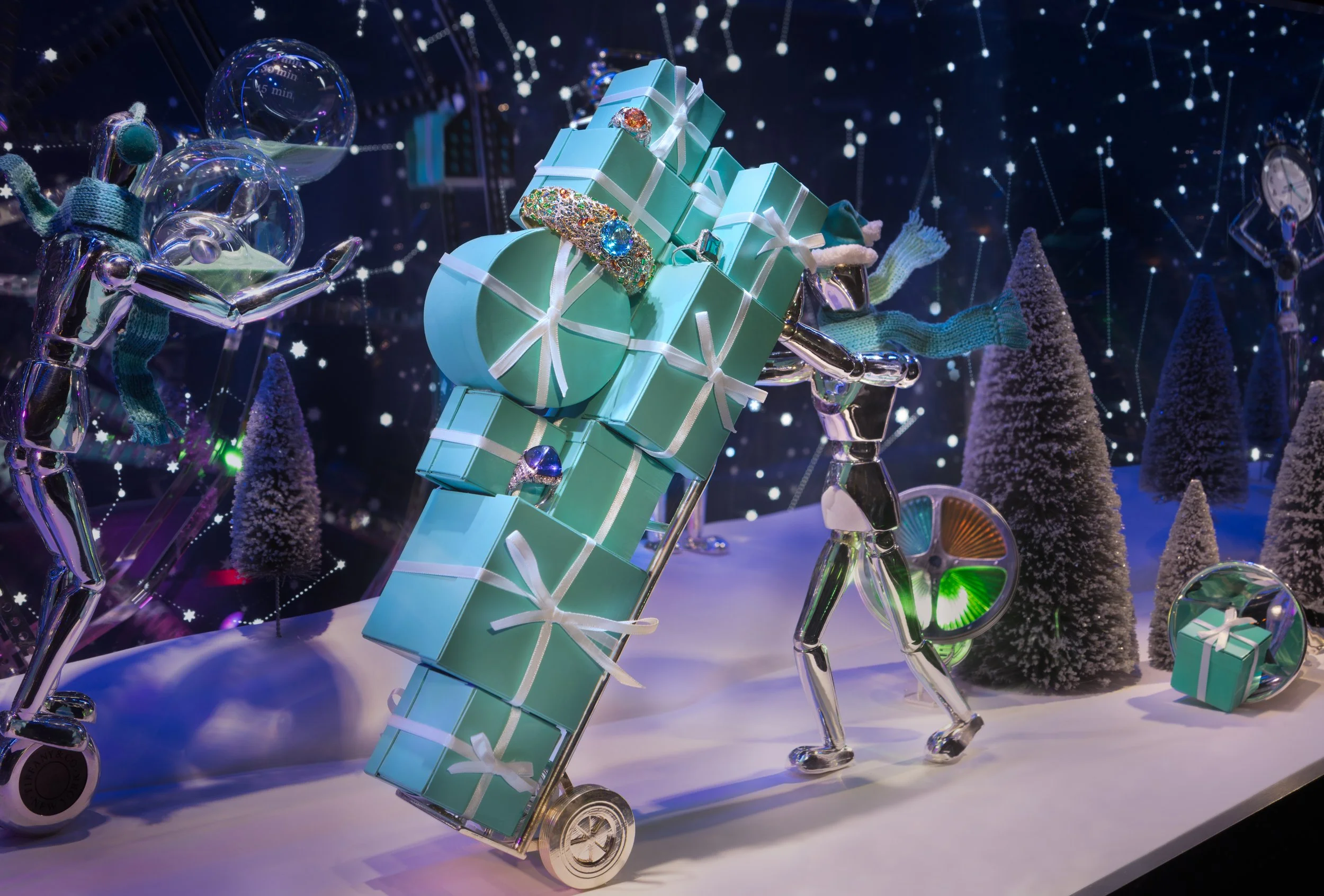 0027_holiday_window_5_revised (4 of 5).jpg