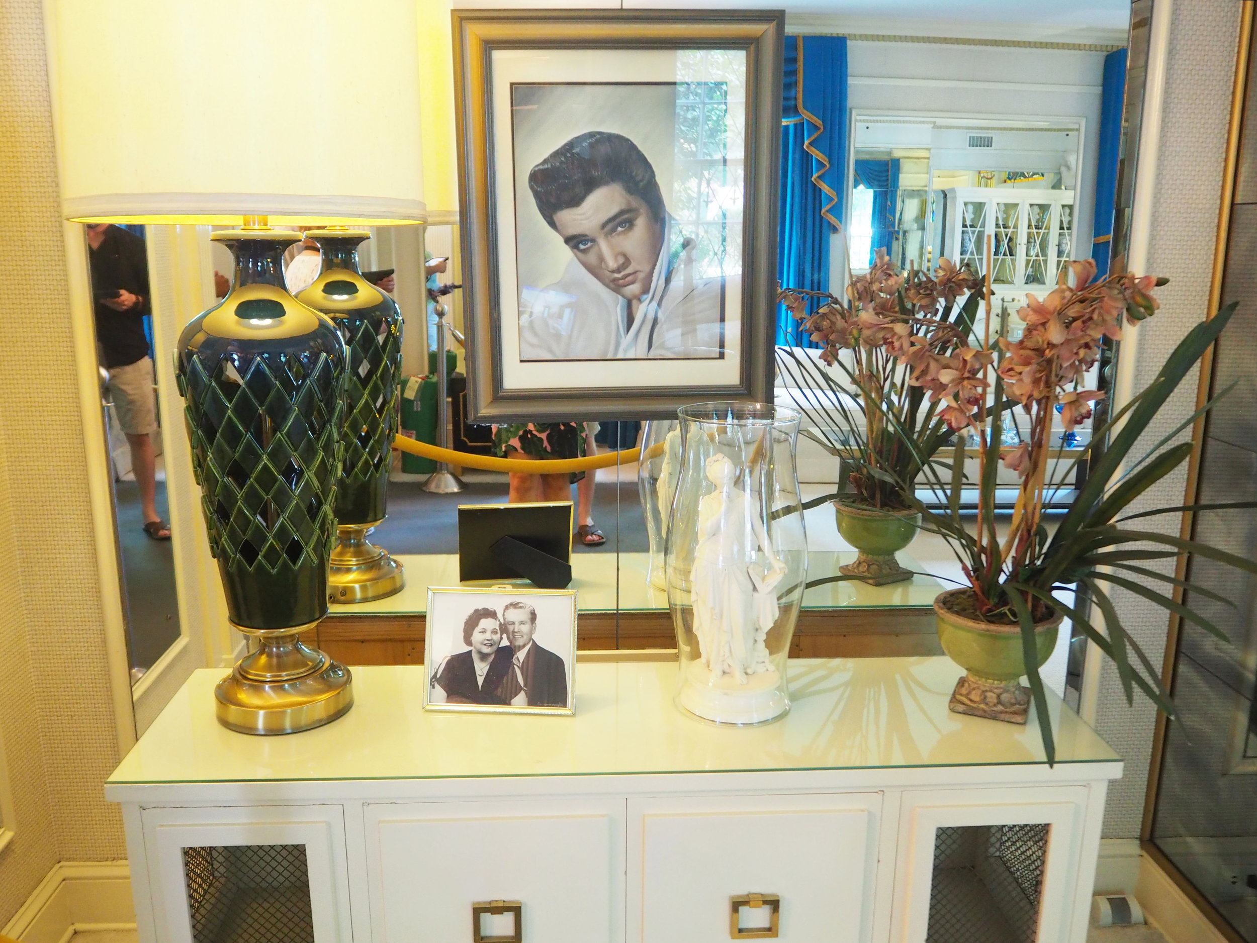 The living room inside Graceland. A photo of Elvis' parents Gladys love and Vernon Elvis Presley  {Elvis Presley's home, in Memphis Tennessee}. To read more and see more pics, click here. 