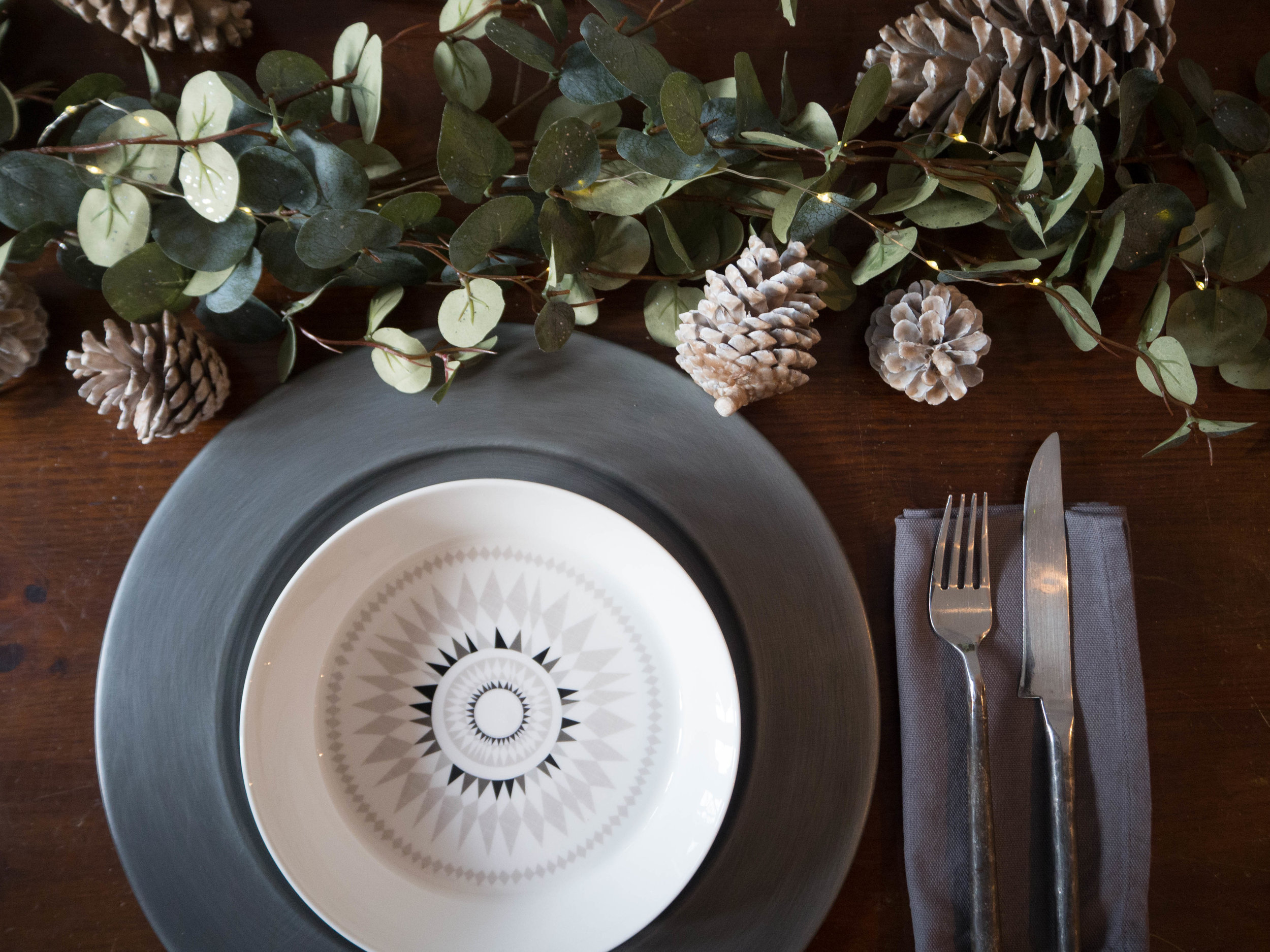 MY CHRISTMAS TABLE WITH ISAK HOMEWARE