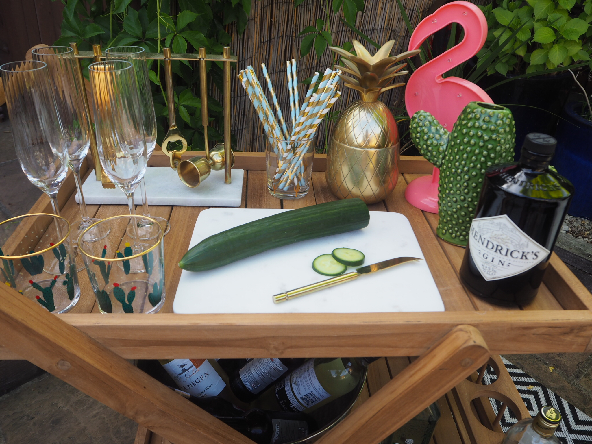 THE OUTDOORS BAR CART 