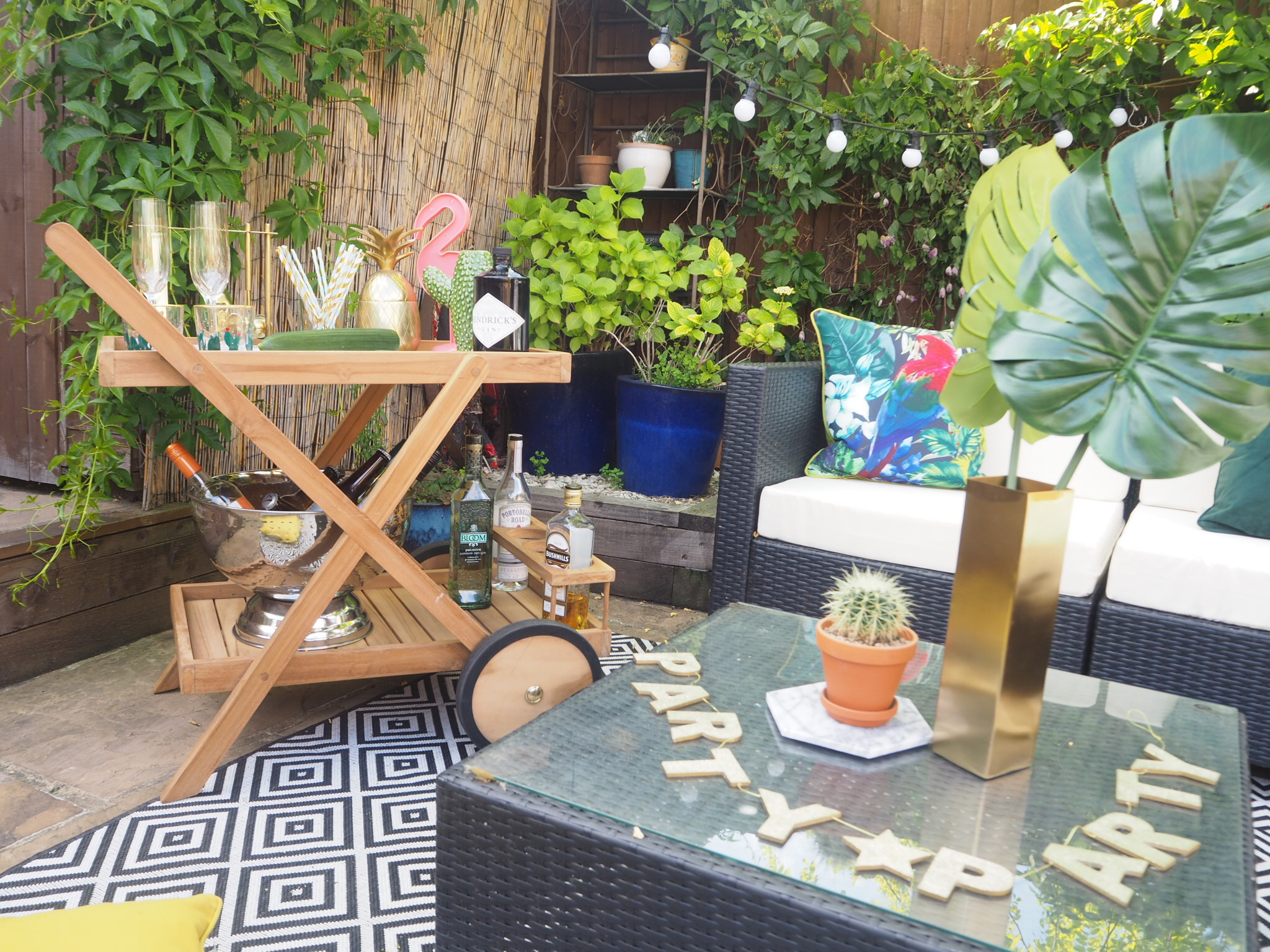 THE OUTDOORS BAR CART 