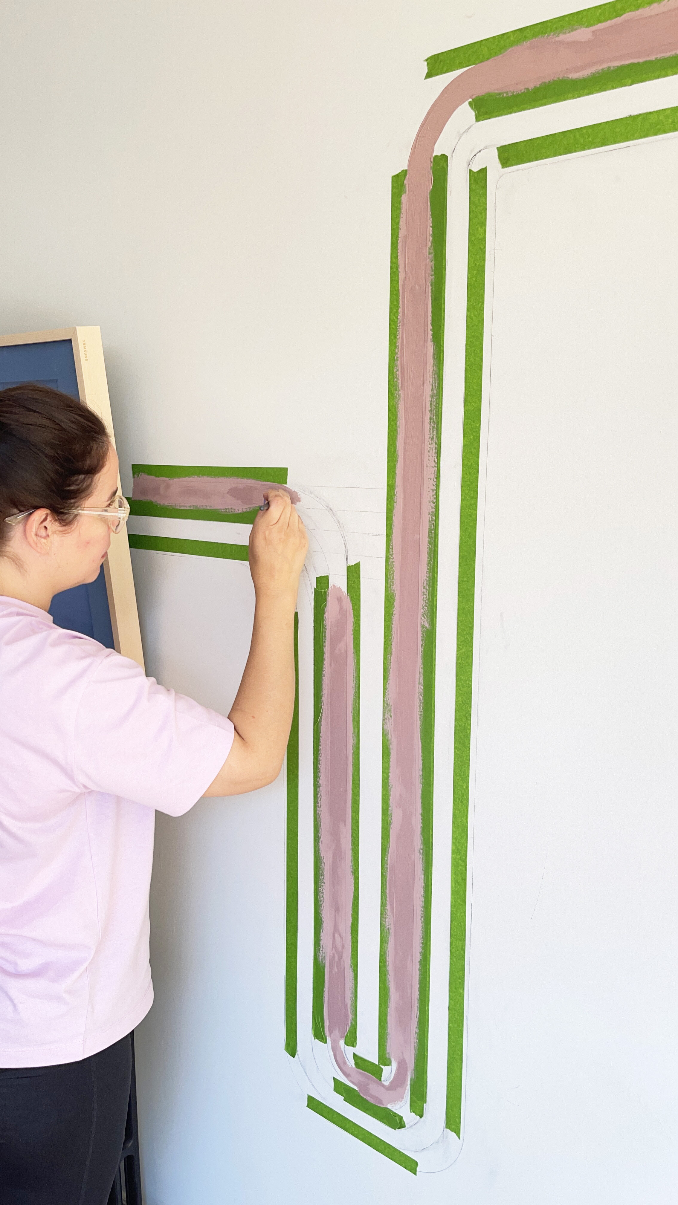 How to create a painted wall mural, inspired by Dulux Changing Rooms