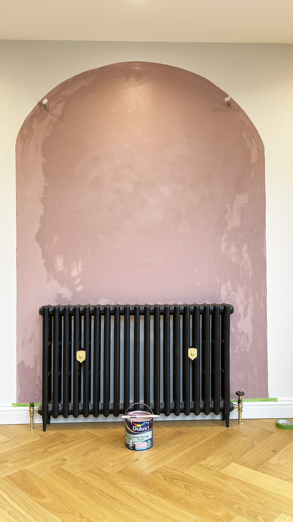 How to create a painted wall mural, inspired by Dulux Changing Rooms