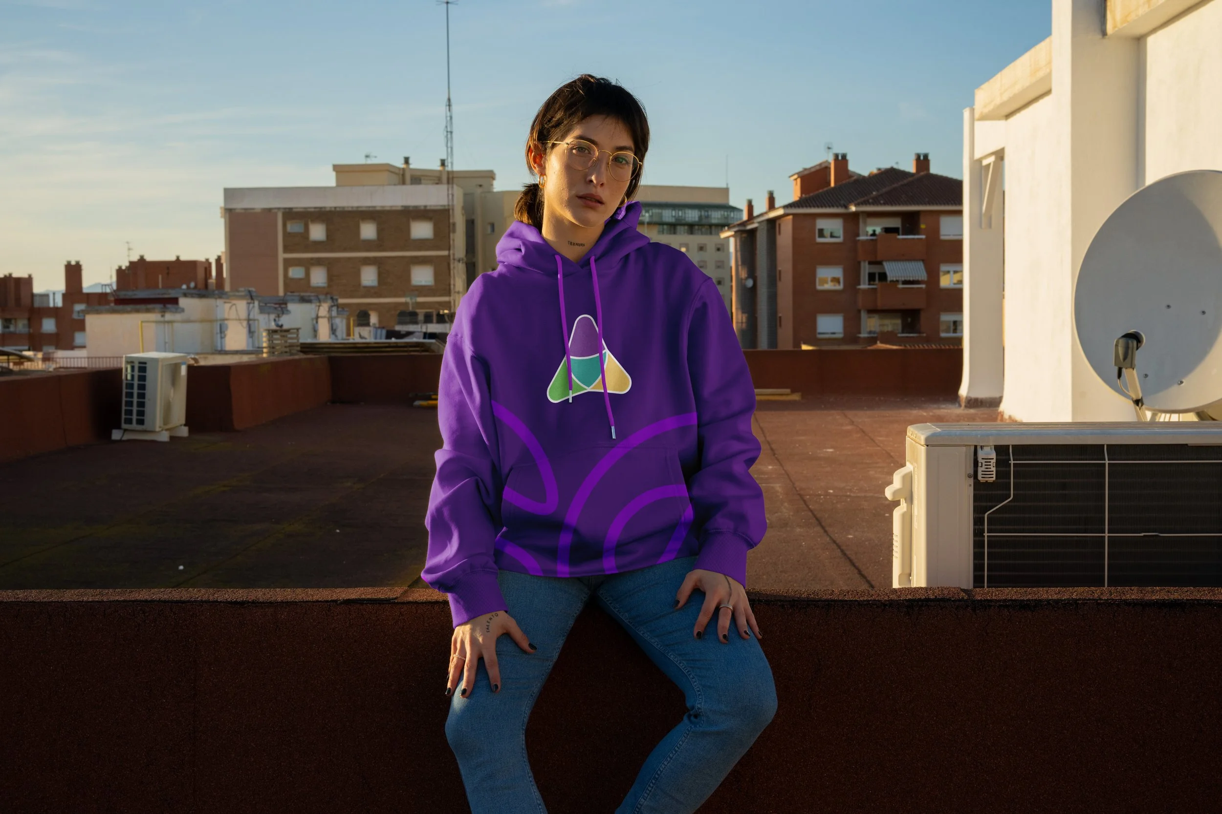 finanta-sweatshirt.jpg