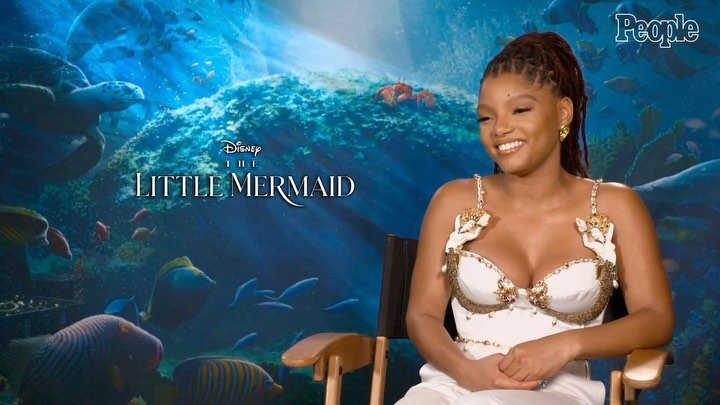 🧜🏽&zwj;♀️ Our La Sirena Bustier worn by @hallebailey while promoting @disneylittlemermaid 

Available to order at our website, this made-to-measure piece features gilded mermaid motifs with baroque pearls and ornate hand-beaded details.