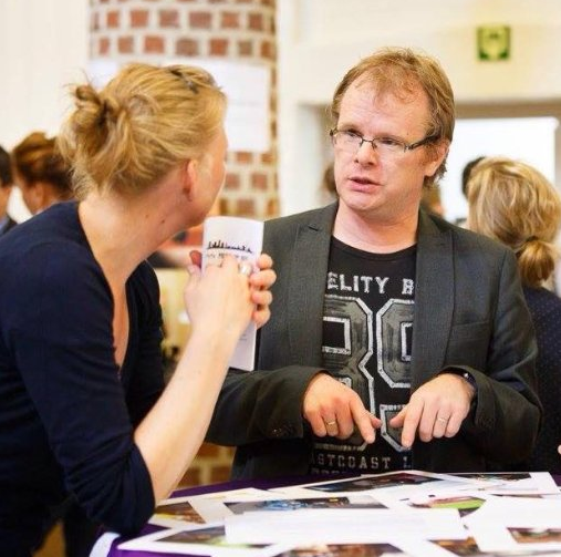 Pieter Sneil (@ psnel1973 ) Teacher writing, reading and literature