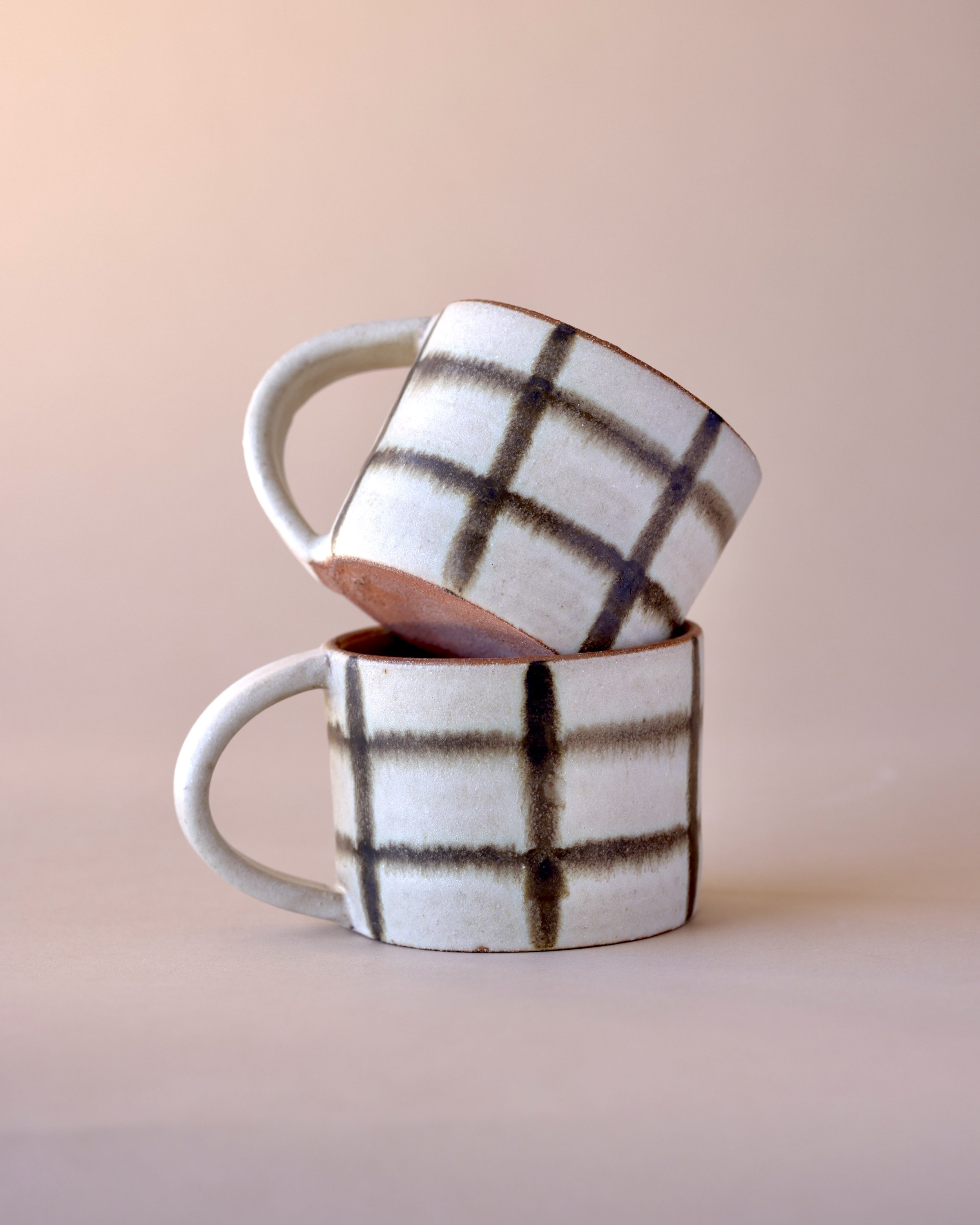 RUSTIC PLAID MUG