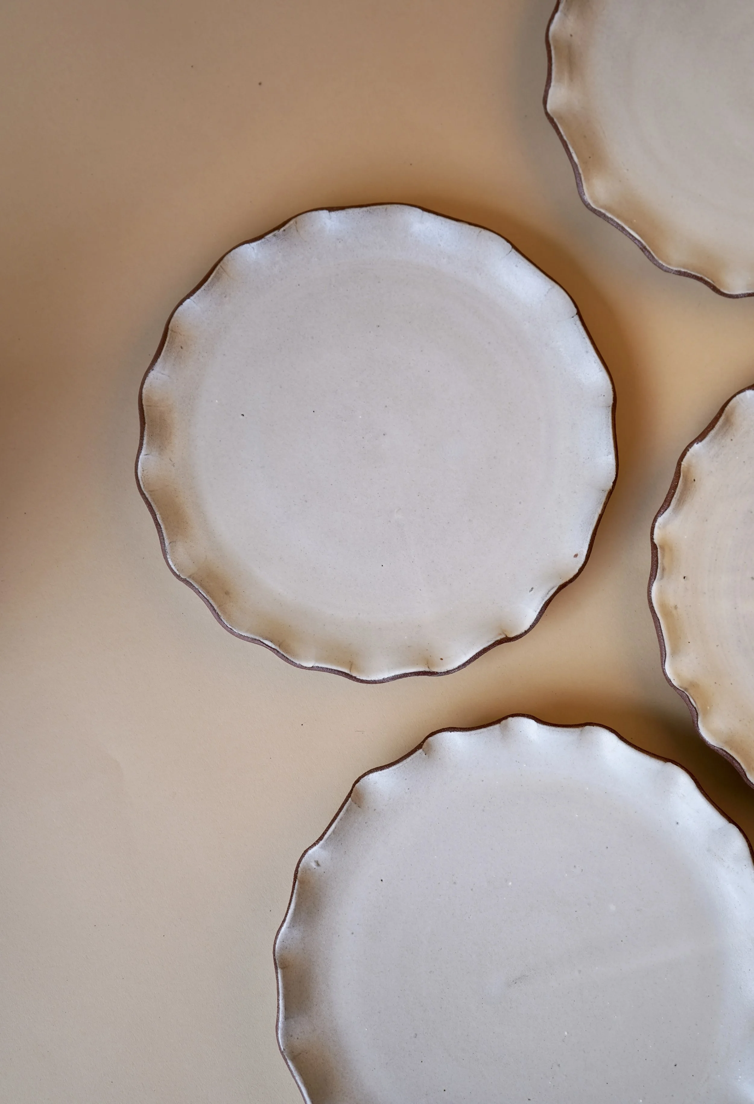Ruffle Dinner Plate
