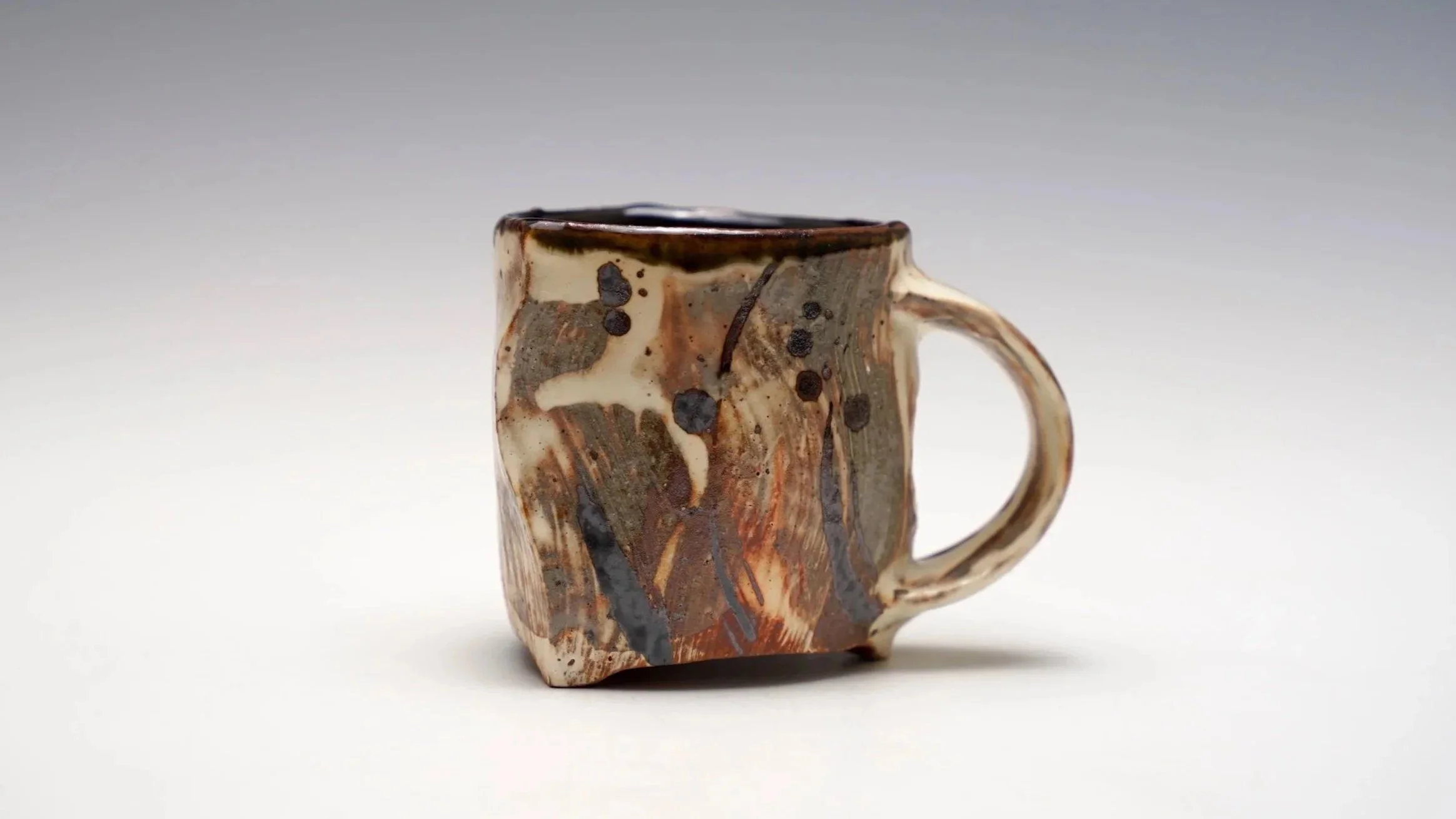 Triangle Mug TS07_060726