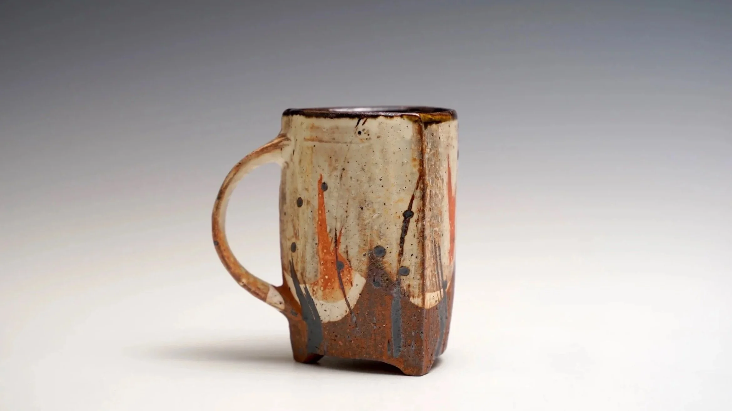 Triangle Mug TS05_060726