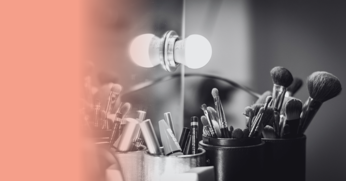 Beige Modern Makeup Artistry Cource Announce Facebook Ad.PNG