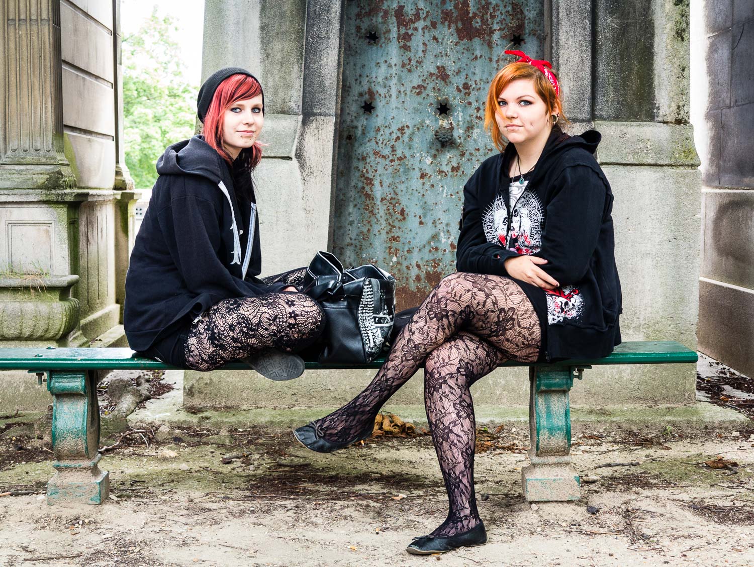 paris-cemetery-punks.jpg