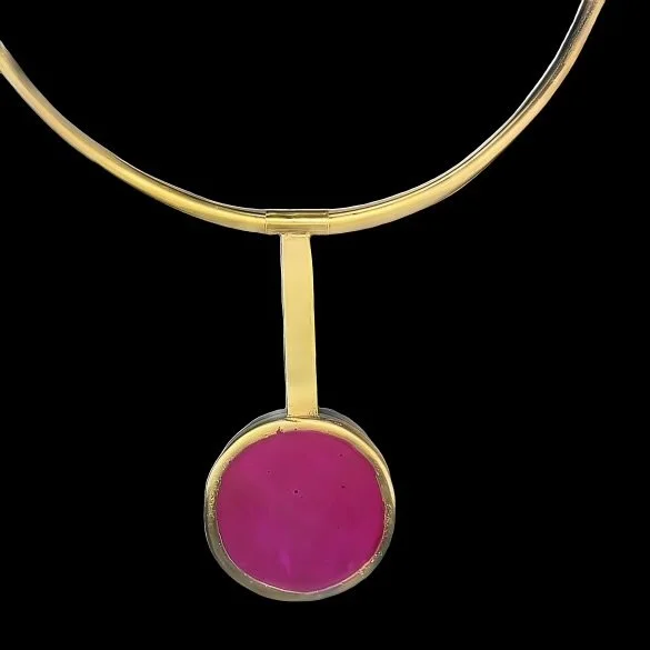 Raspberry puddle choker