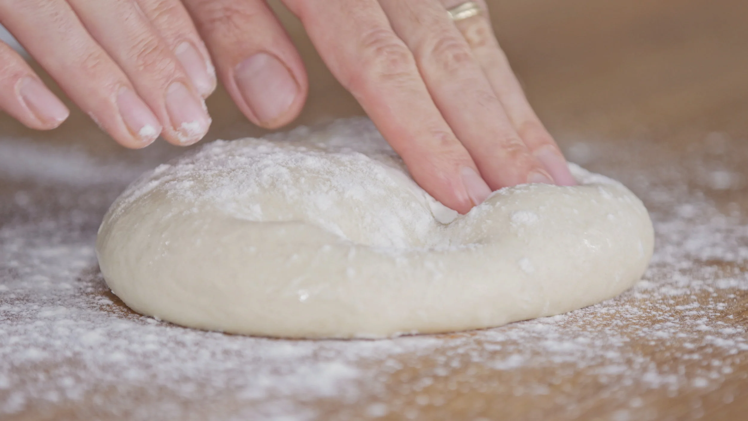 KSM_1824_PerfectPizzaDough_YT_ProRes422HQ.mov.00_00_00_00.Still001.jpg