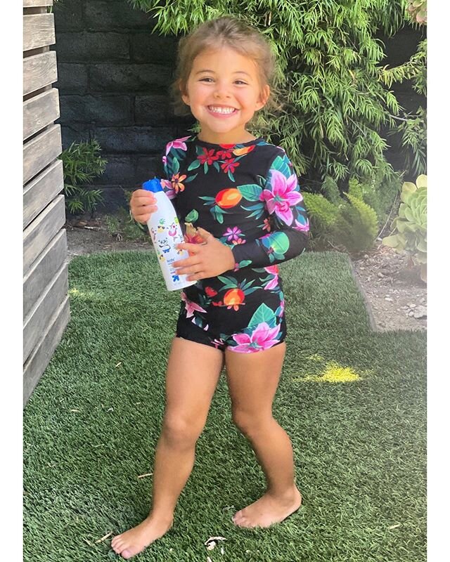 Couldn&rsquo;t resist 🌺🩱💋 👶🏼 🥰
.
.
.
.
#haute #hautemomslife #momlife #mommymoments #toddler #toddlers #toddlerlife #baby #babiesofinstagram #kidpic #kidpics #kidzootd #kidsoutfits #swimsuit #swim #bathingsuit #parenthood #lamoms #socalmom #qua