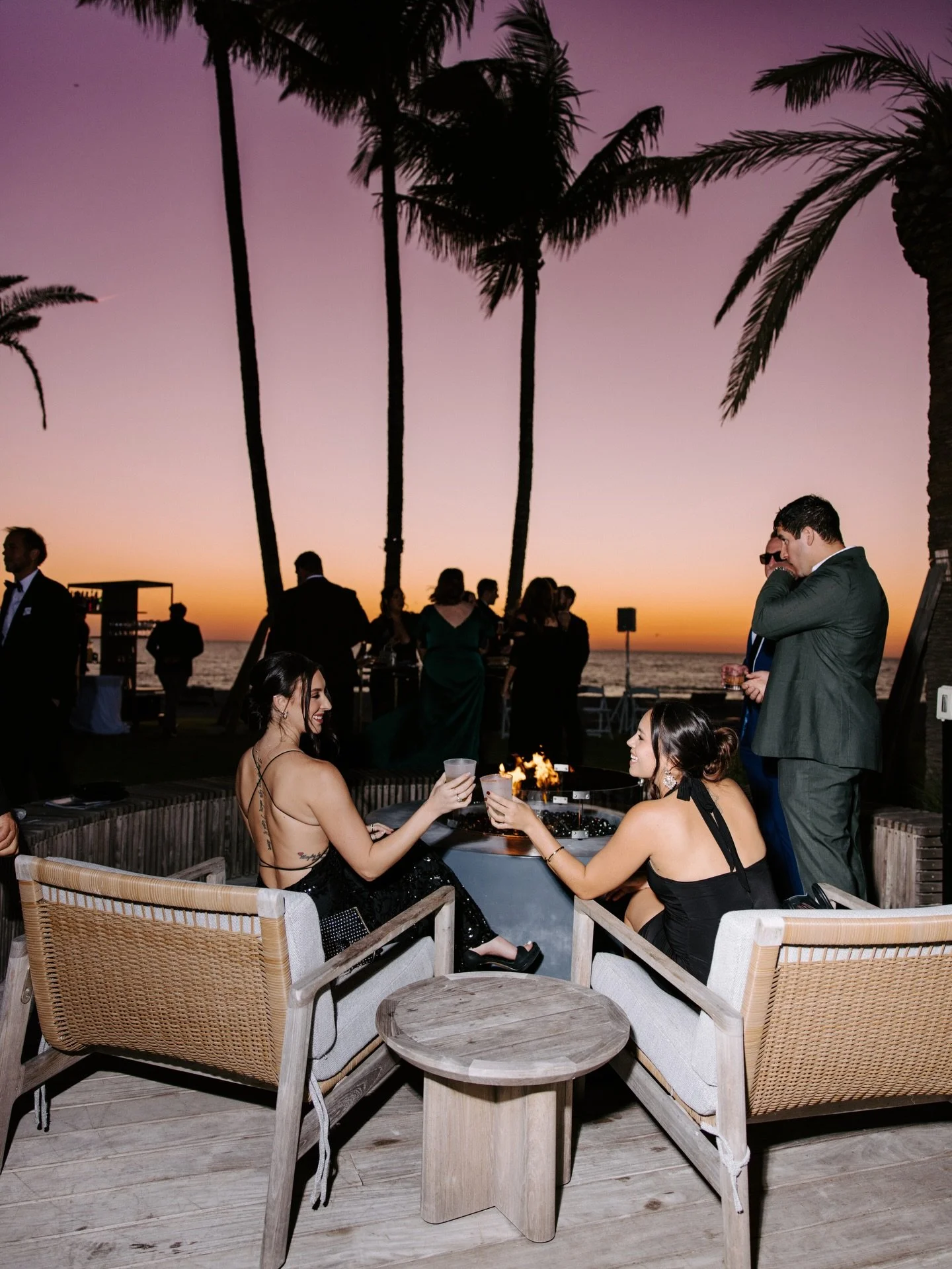 Cocktail hour goals✨

#longboatkeyphotographer #floridaweddingphotographer #stregiswedding #2026bride #2027bride Florida wedding photographer, destination wedding photographer, long boat key wedding, 2026 bride, 2027 bride
