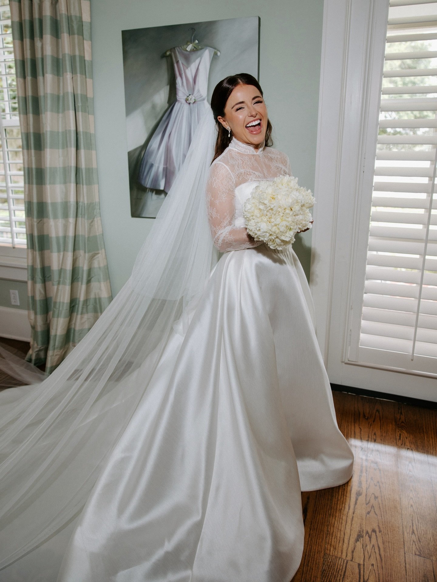 When you get ready for your wedding in the house you grew up in 🤍 

#floridaweddingphotographer #orlandoweddingphotographer #2026bride #2027bride