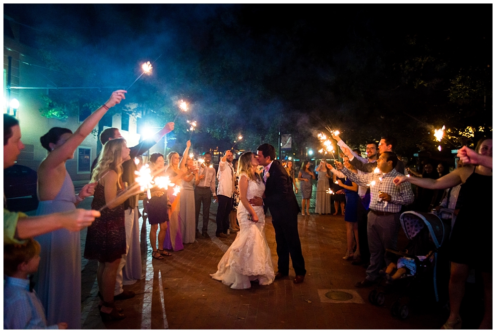 Little Rock, Arkansas Old State House Museum Wedding Photos - Light & Airy Photography