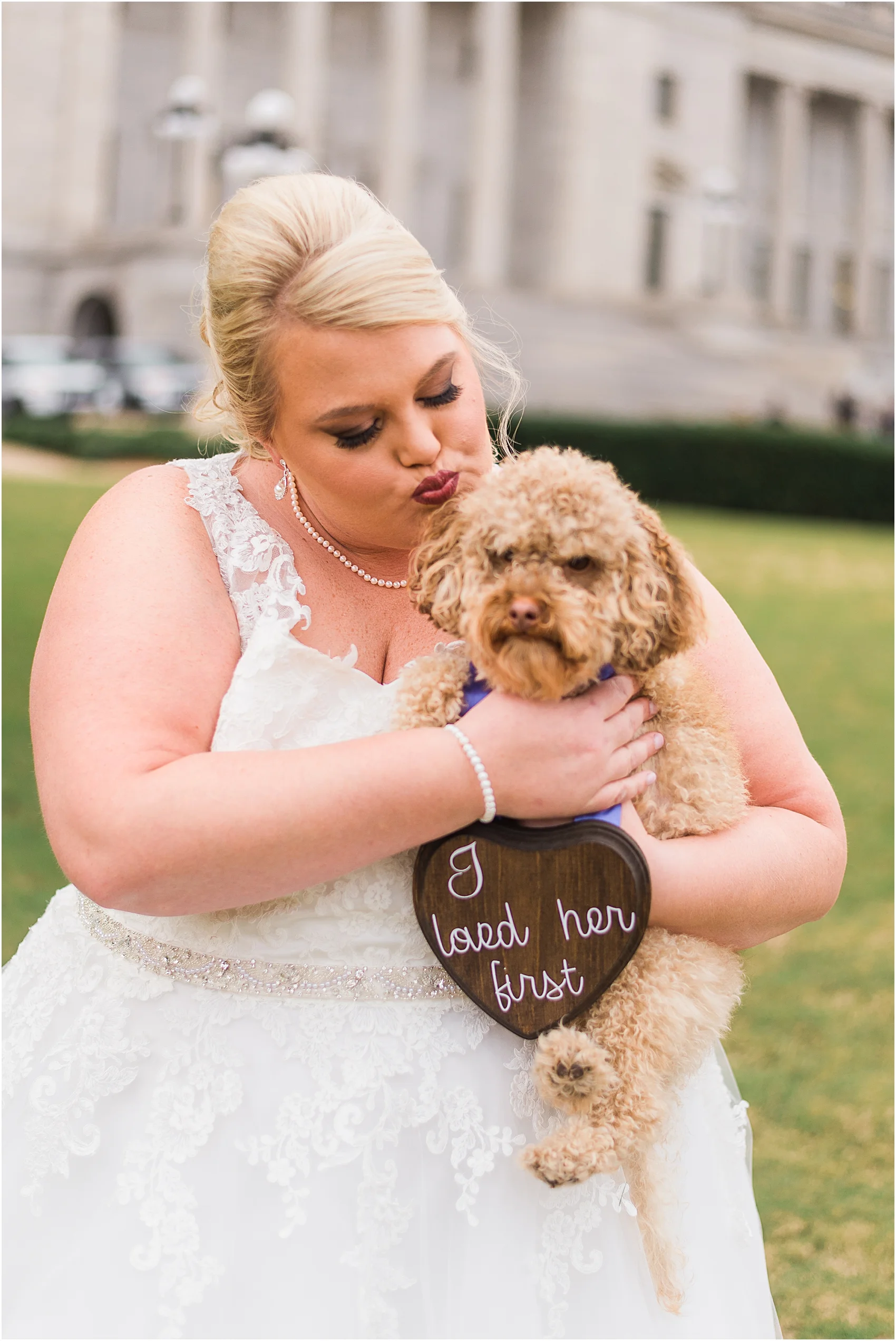 Arkansas bride with puppy