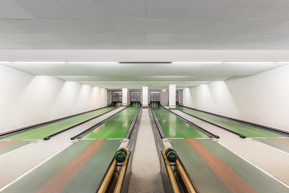 vintage-bowling-alleys-robert-gotzfried.jpg