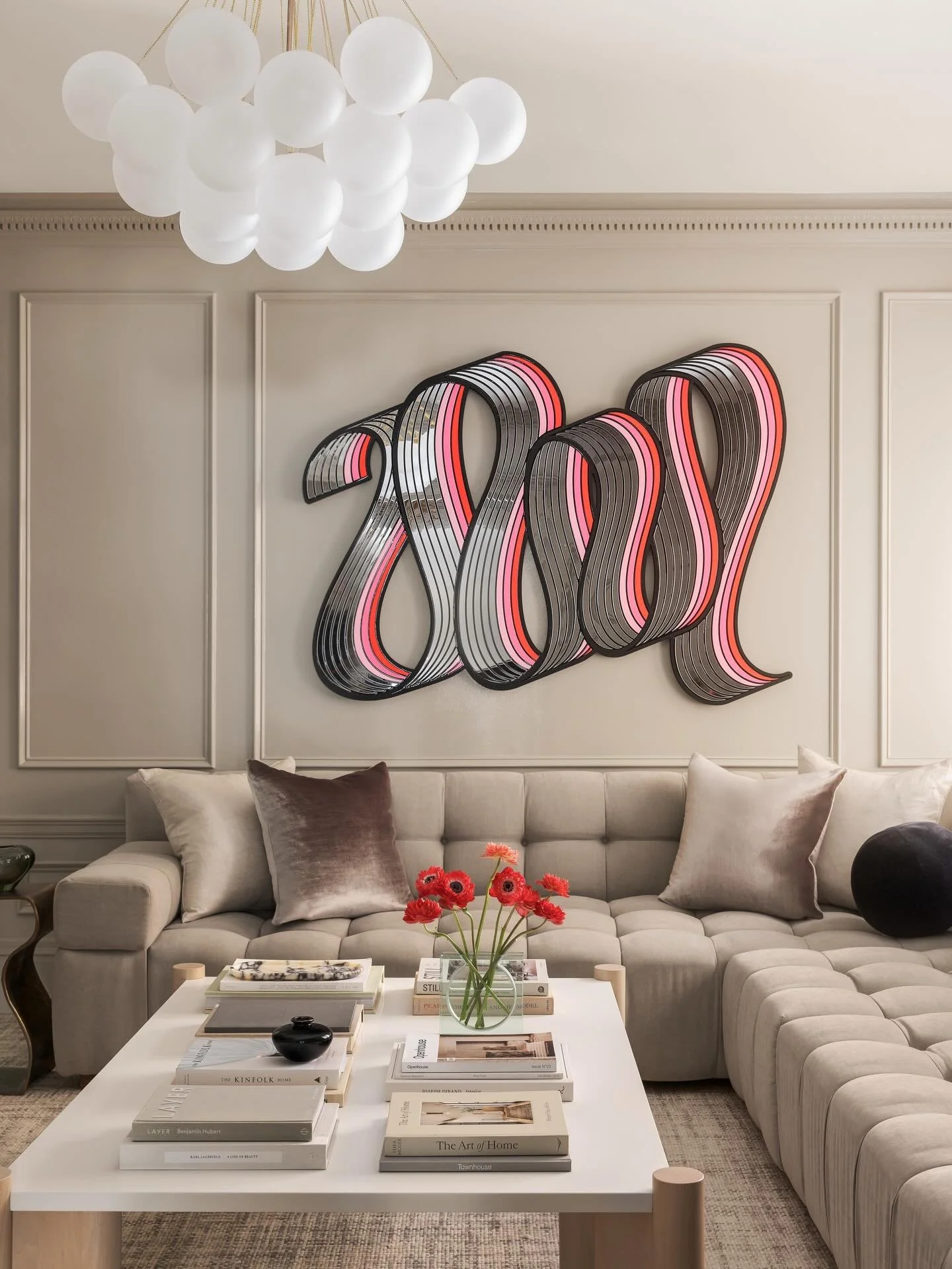 Stunning Upper East Side Penthouse designed by @monicakahndesign 
Photographed by @hayleyellenday 
Interior &amp; Floral Design by me