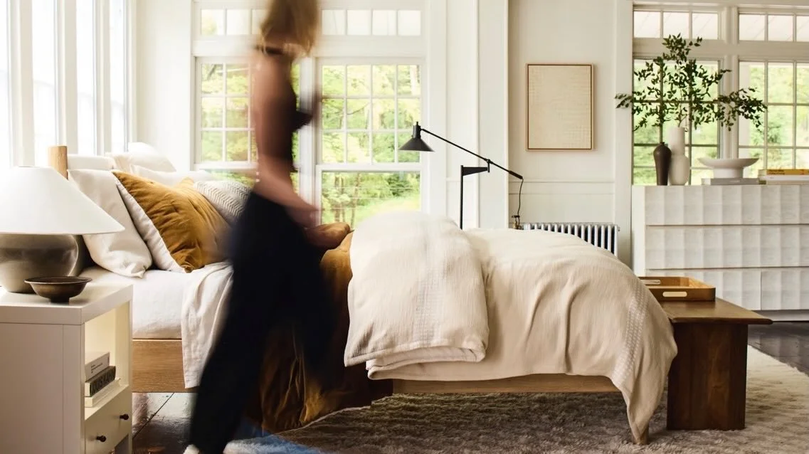 Give me a day onset sculpting fabric into perfection. I call these my vacation days. Just me making a gorgeous bedroom to sell you some sexy ass bedding.