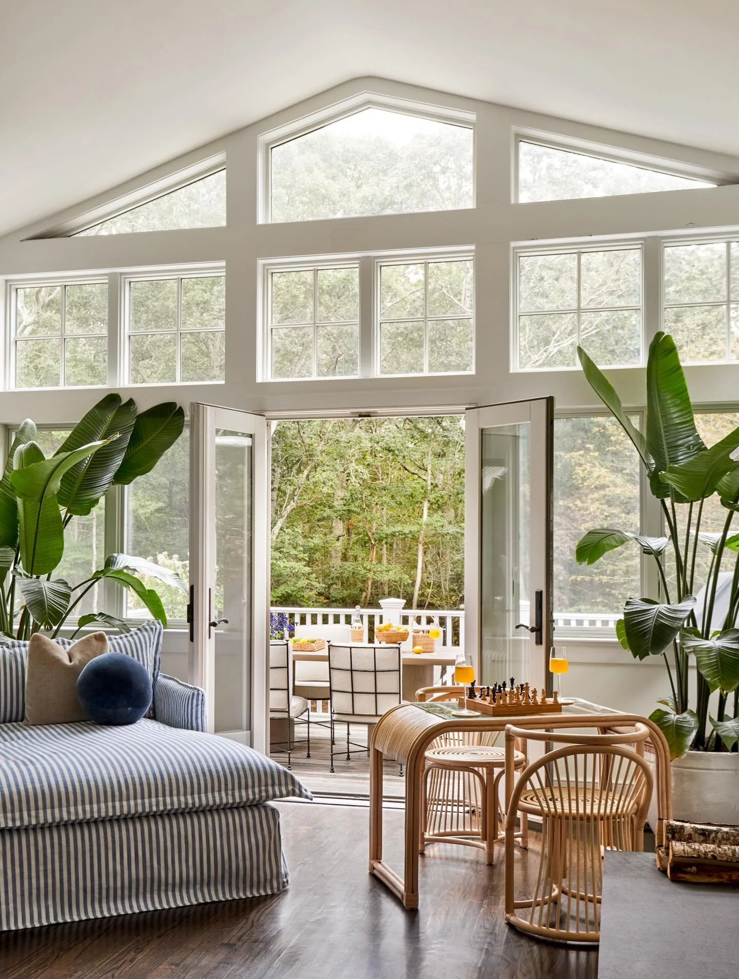 It&rsquo;s officially Spring and this gorgeous sunroom designed by @claudiaallegrainteriors just makes me so happy. Photographed by @rikkisnyder &bull; Interior &amp; Floral Styling by me &bull; Featured in @hamptonsmag