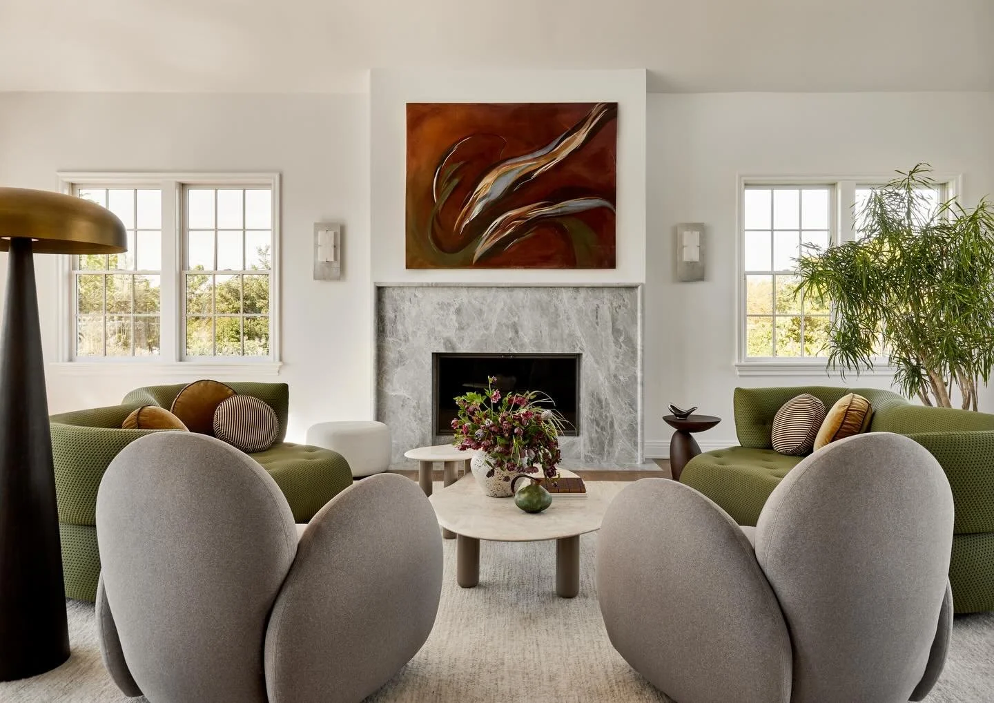 Had so much fun styling this project for @chandlerrubenstein. 
&bull;
Design by @chandlerrubenstein 
Photography by @rikkisnyder 
Interior &amp; Floral styling by me
Art also by me