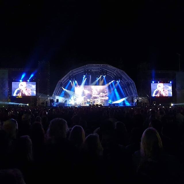 Happy New Year! 🎉 
We had a great time bringing in the new year with @coldchiselofficial in Fremantle &amp; Busselton 🎶 .
.
.
.
.
.
.
.
.
.
.
.
#coldchisel #showscreens #Lighting #Production #Video #videoProduction 
#LED #screens #LEDscreens #frema