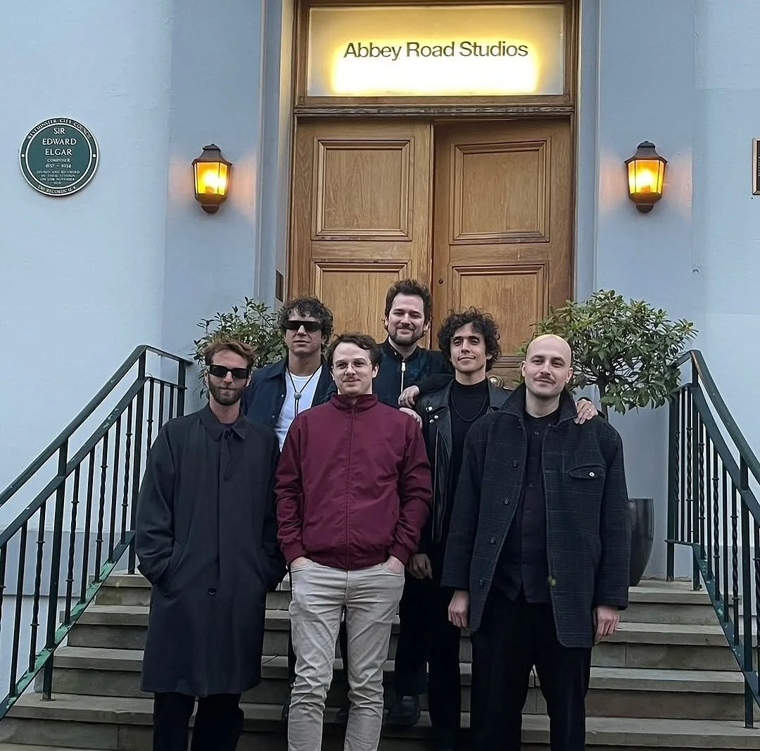 🎶 @seltonmusic @santa__barbara @tropea.pop 

📸: @wilkowilkinson