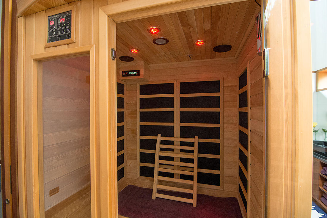 FAR-infrared detoxifying sauna