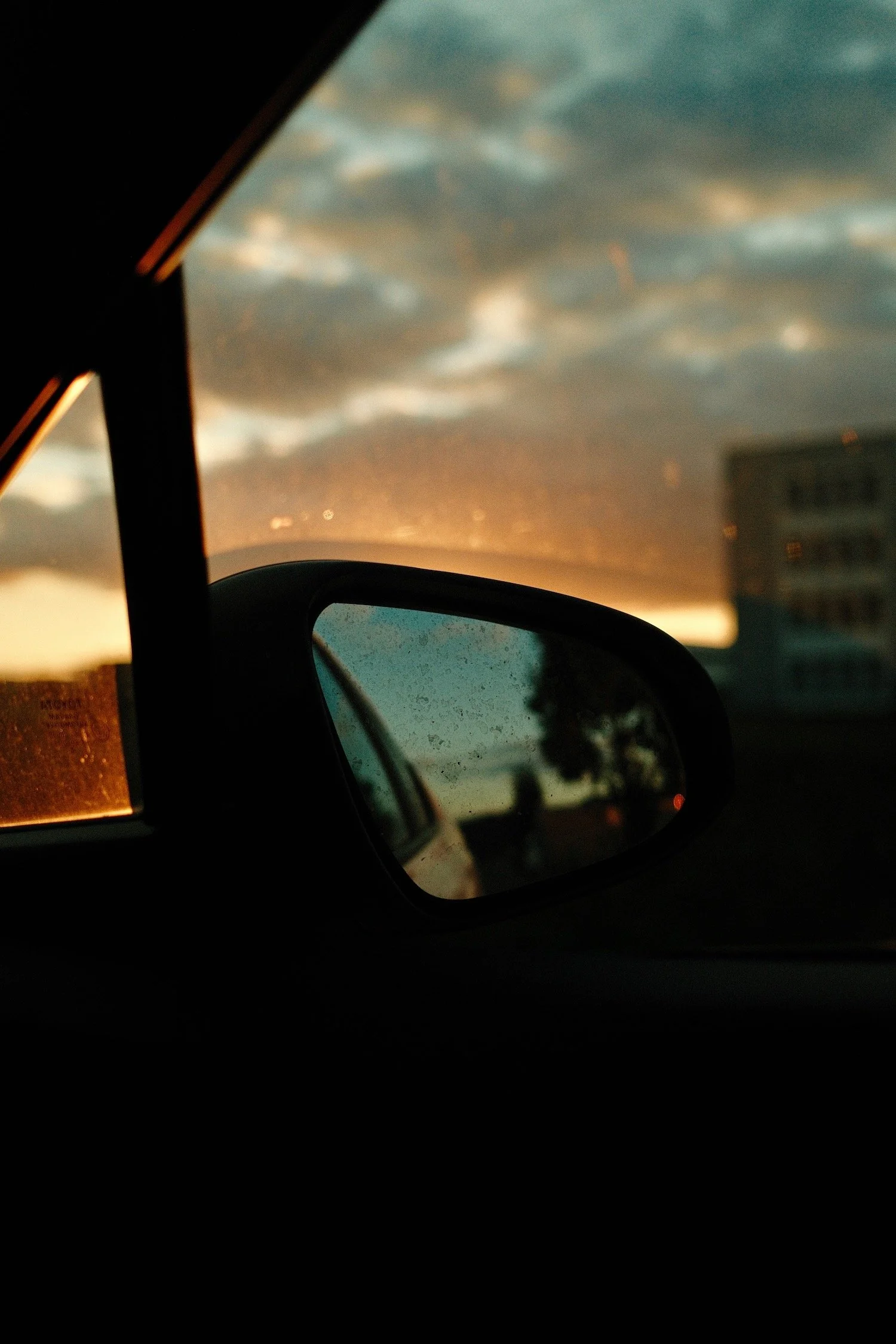 Sonnenuntergangs-Seitenspiegel