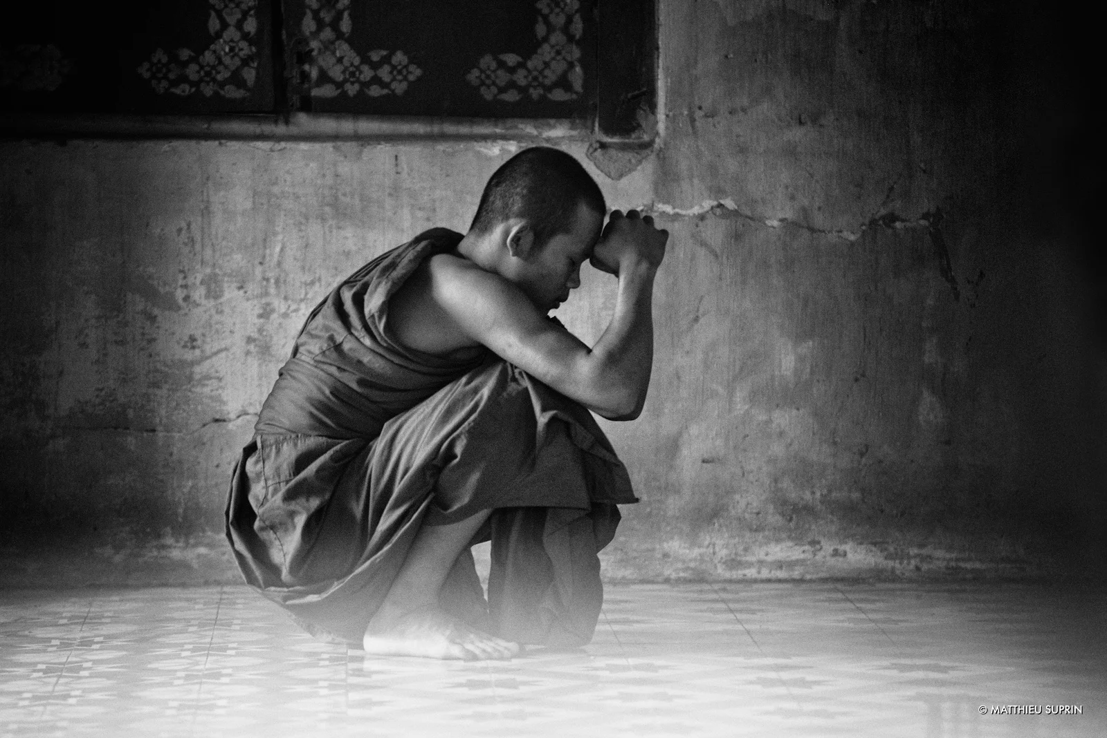 matthieu_suprin_la_priere_cambodge_asie_nb_web.jpg